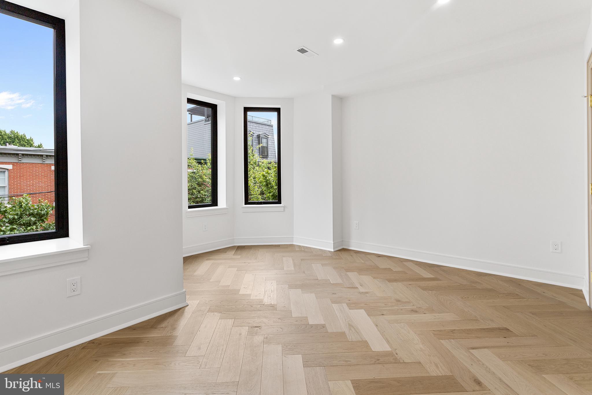 GRADUATE HOSPITAL - Residential