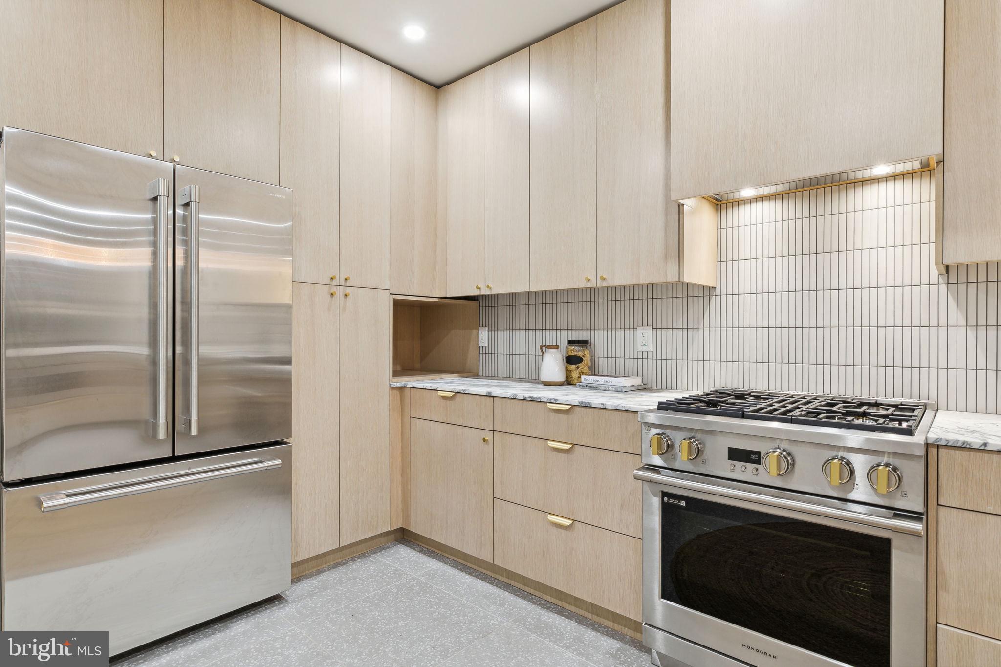 GRADUATE HOSPITAL - Residential