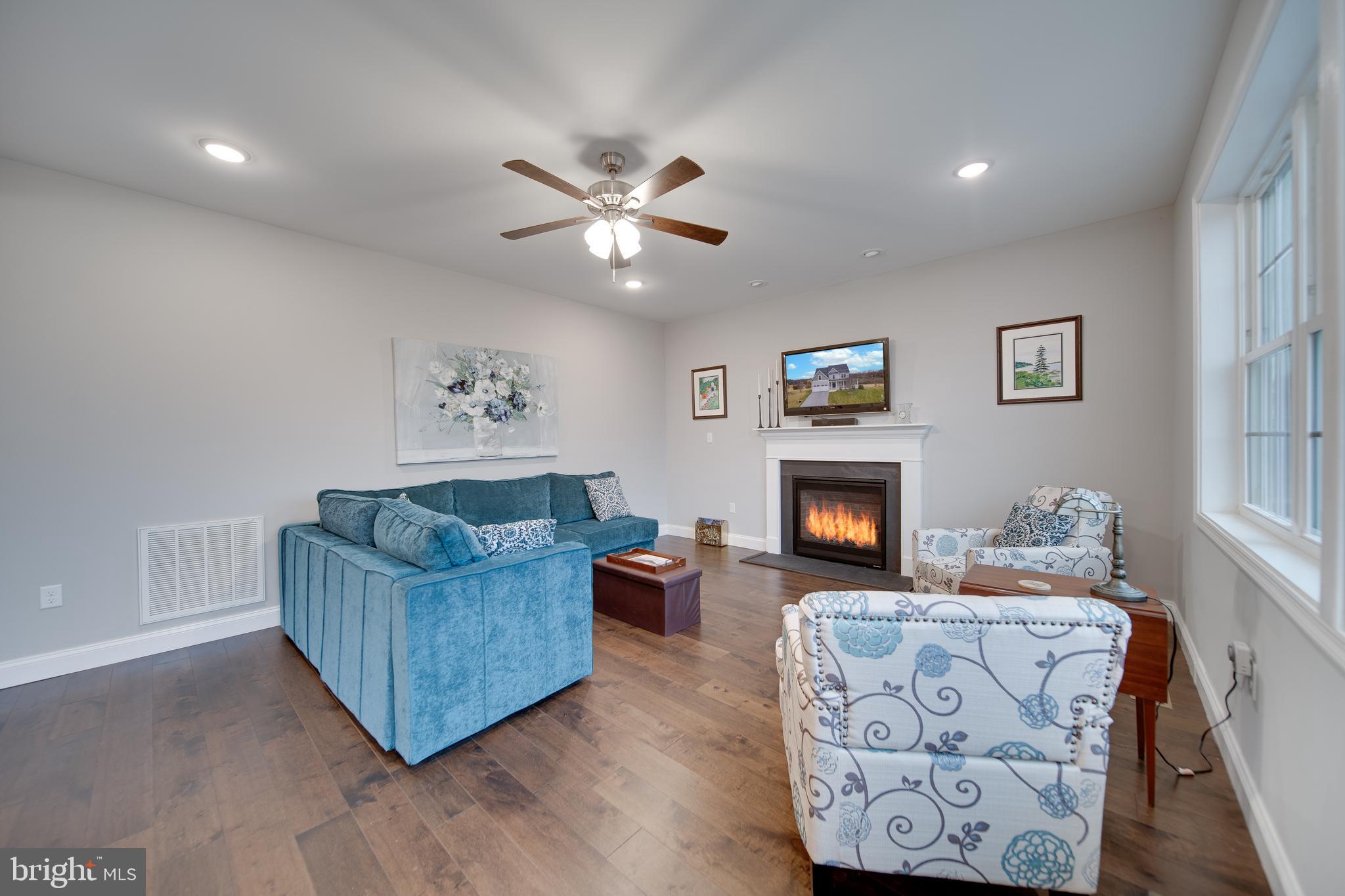 DEERFIELD VILLAGE - Residential