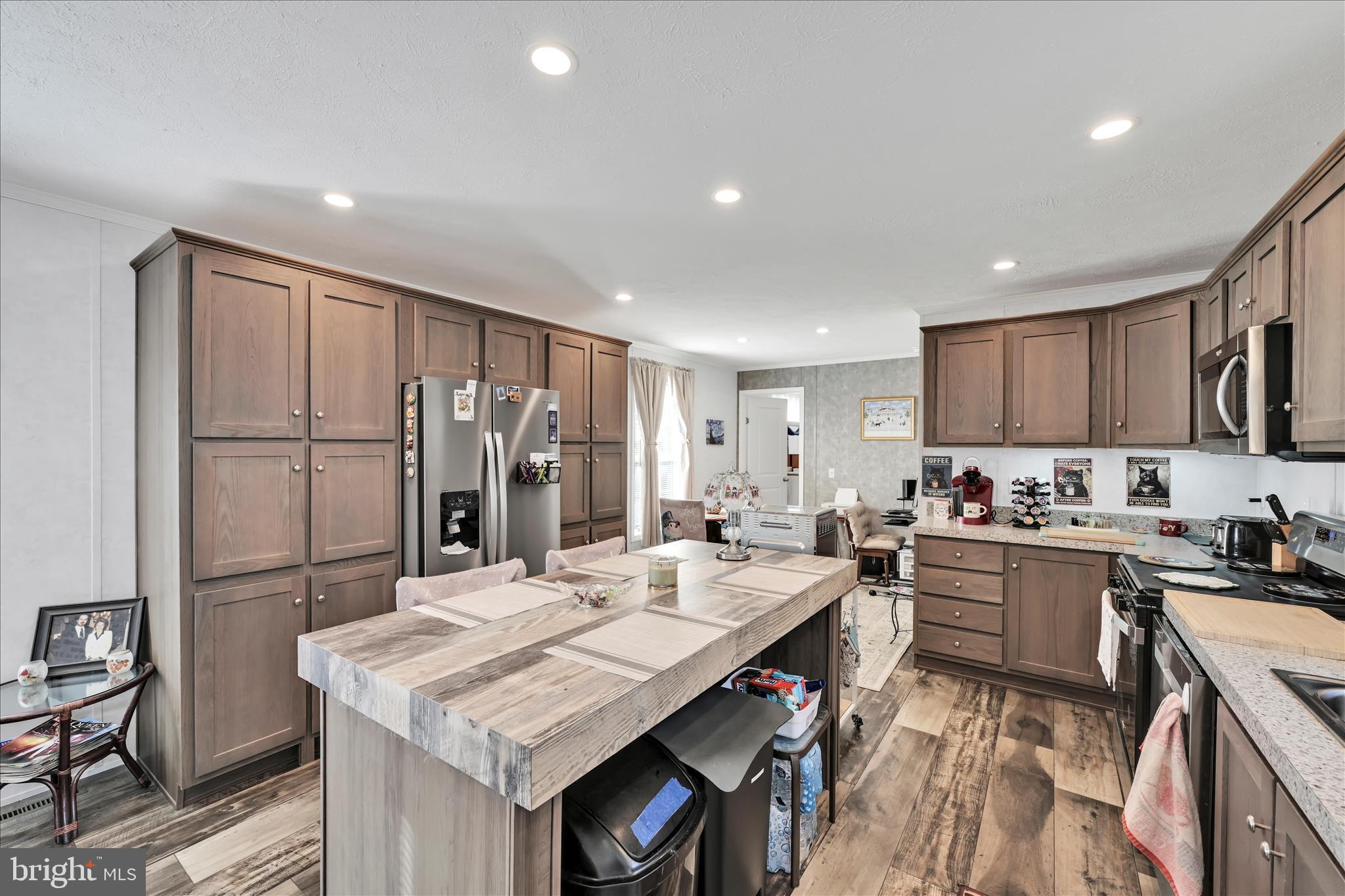 FRIEDEN MANOR - Residential