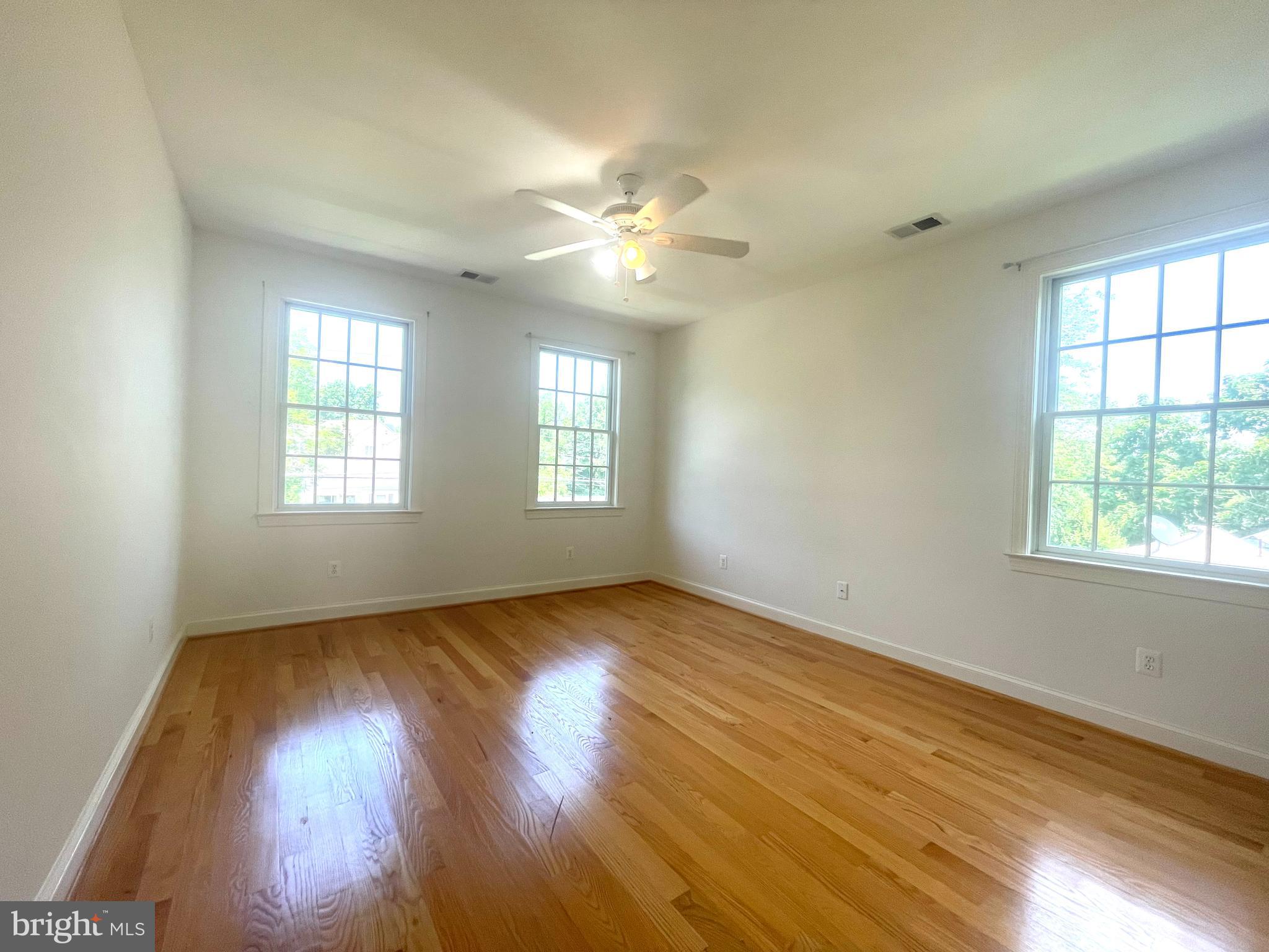 PIMMIT HILLS - Residential Lease