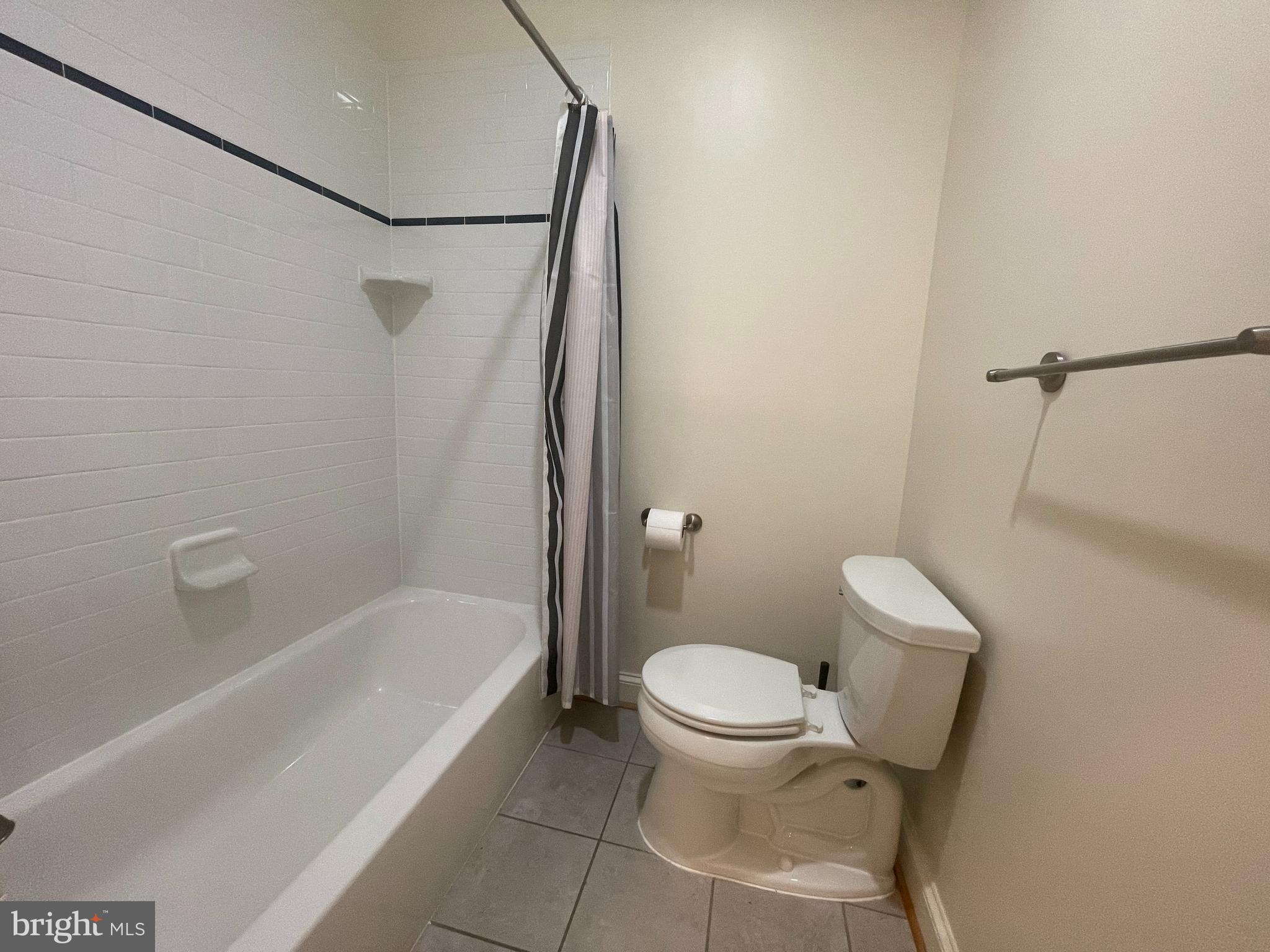 PIMMIT HILLS - Residential Lease