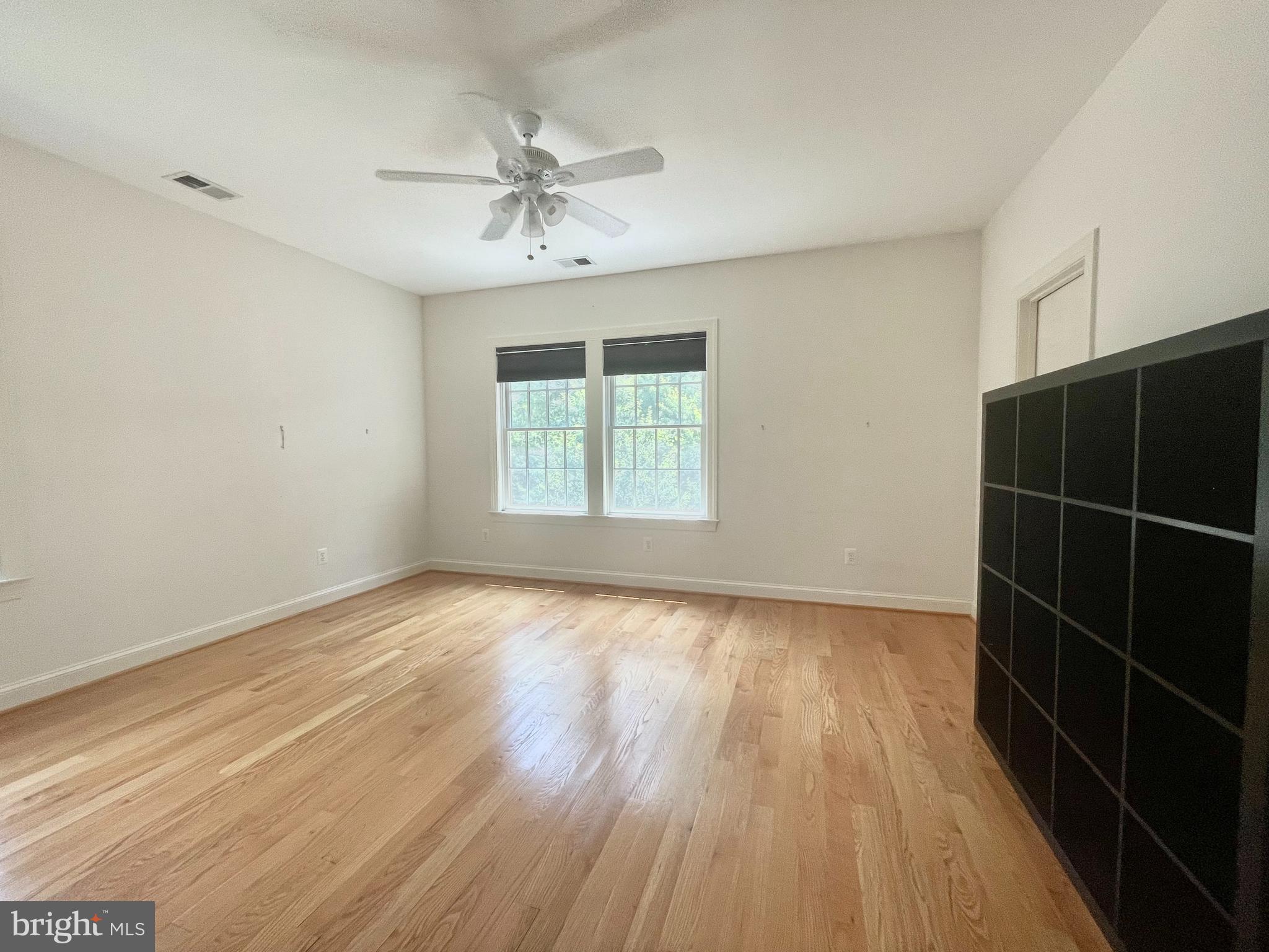 PIMMIT HILLS - Residential Lease