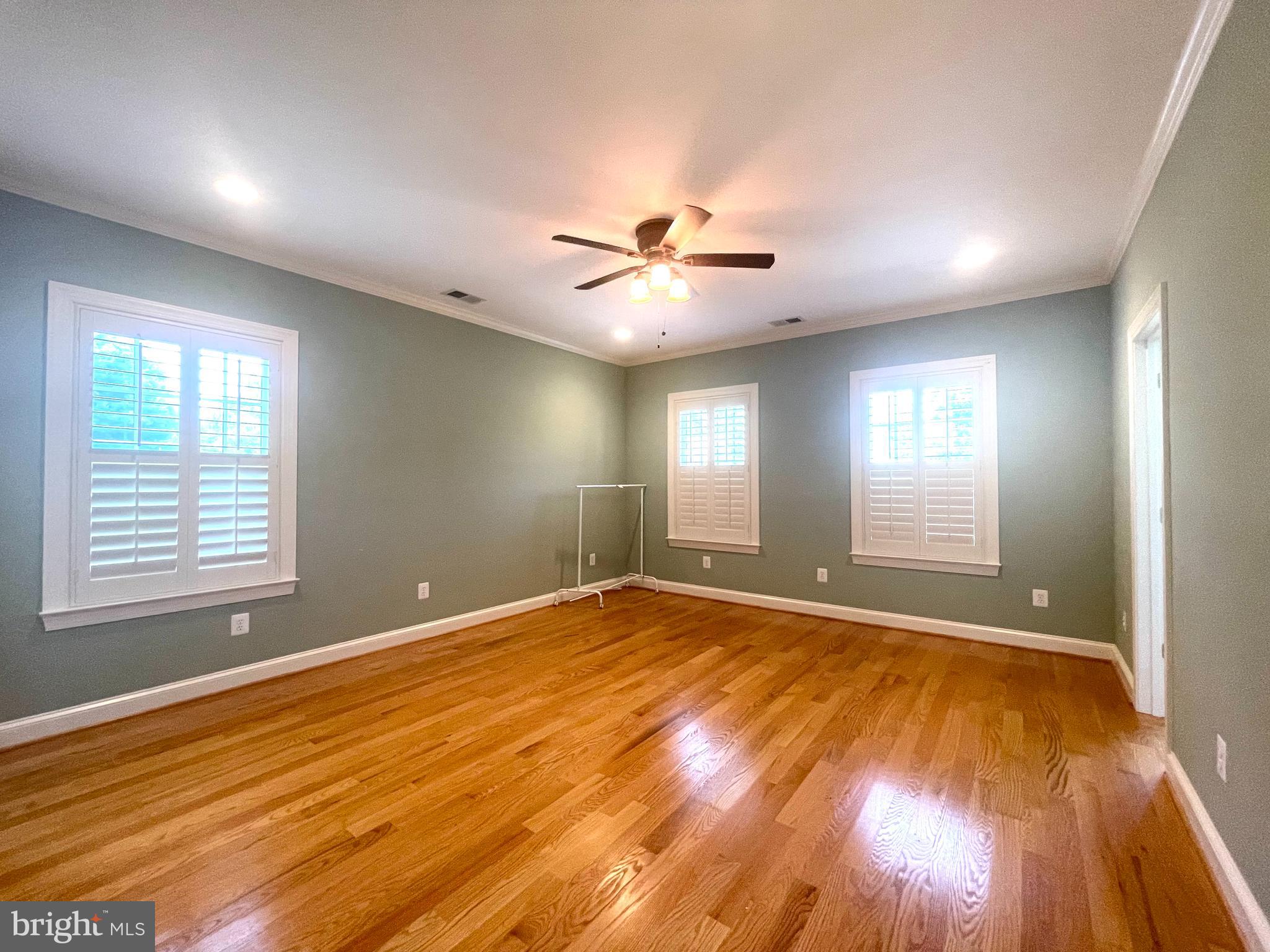 PIMMIT HILLS - Residential Lease