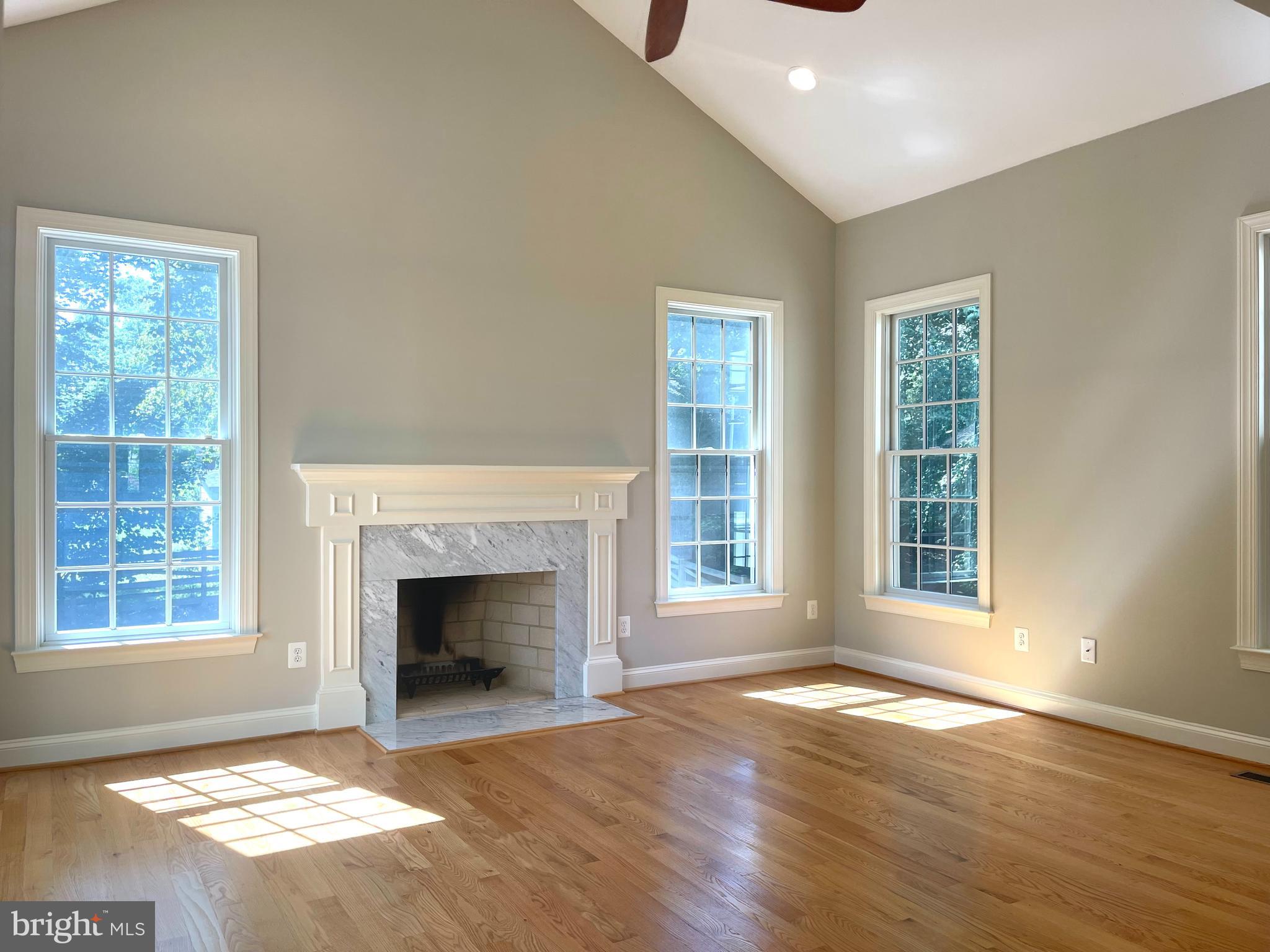 PIMMIT HILLS - Residential Lease