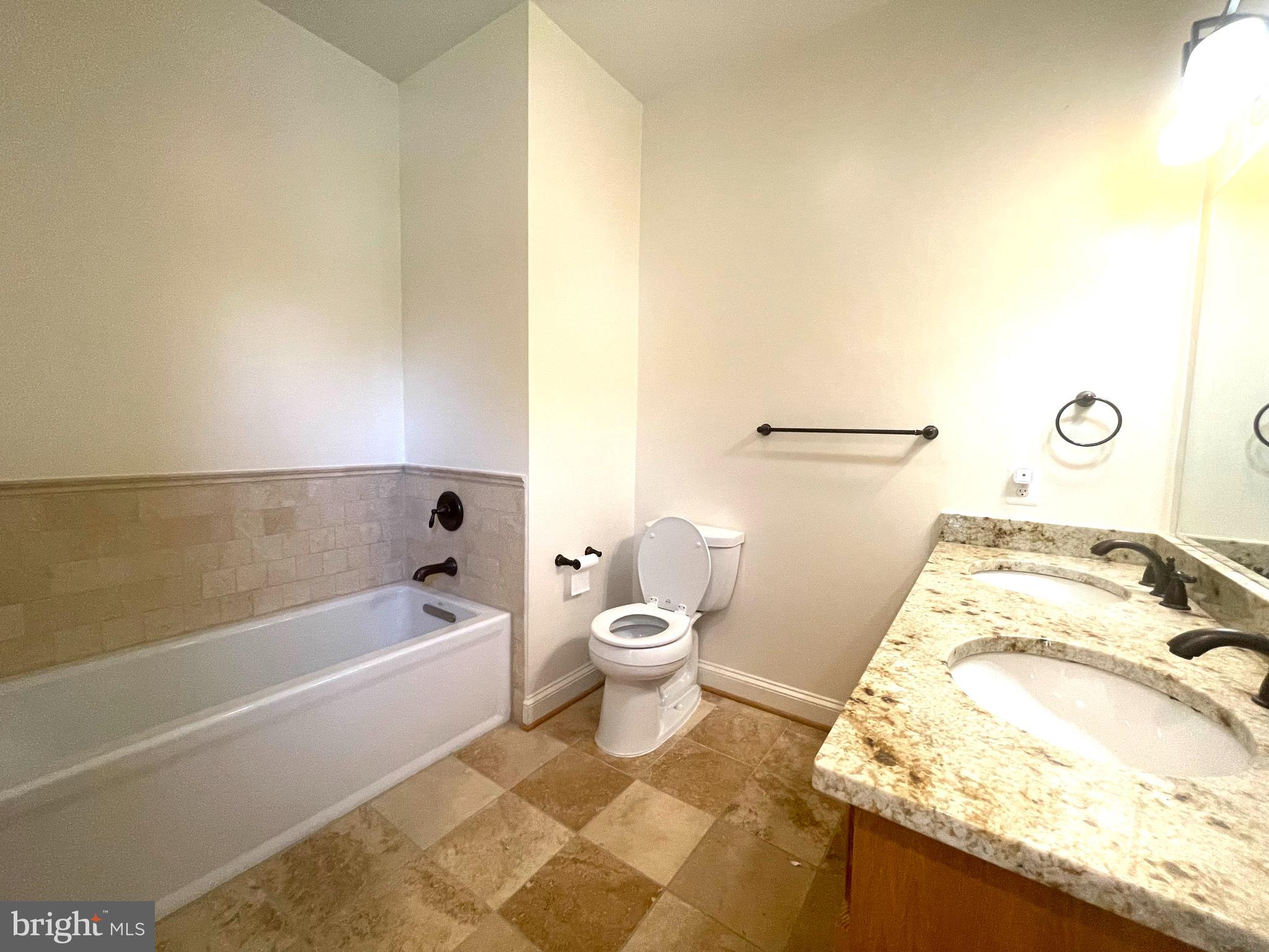 PIMMIT HILLS - Residential Lease