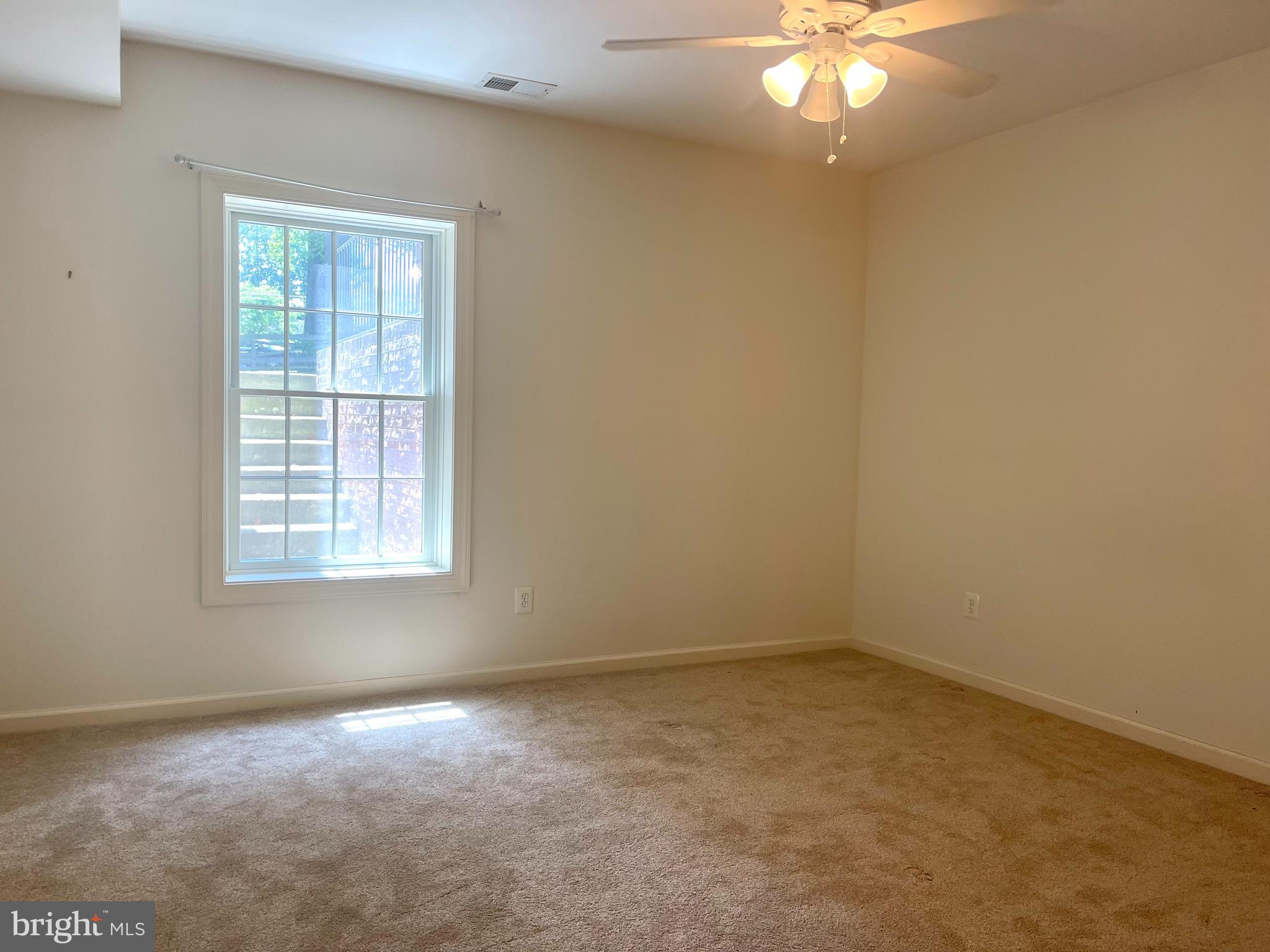 PIMMIT HILLS - Residential Lease