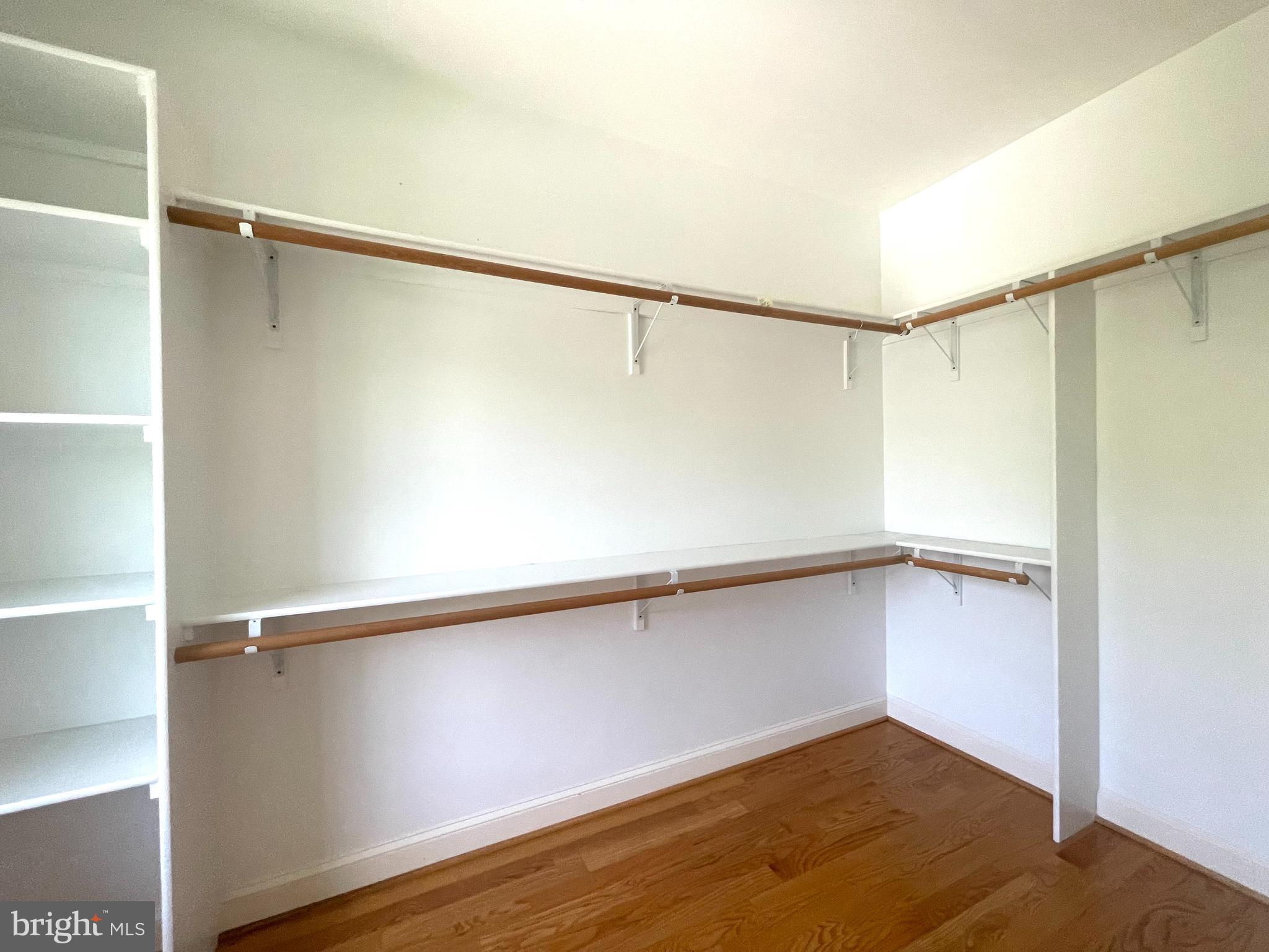 PIMMIT HILLS - Residential Lease