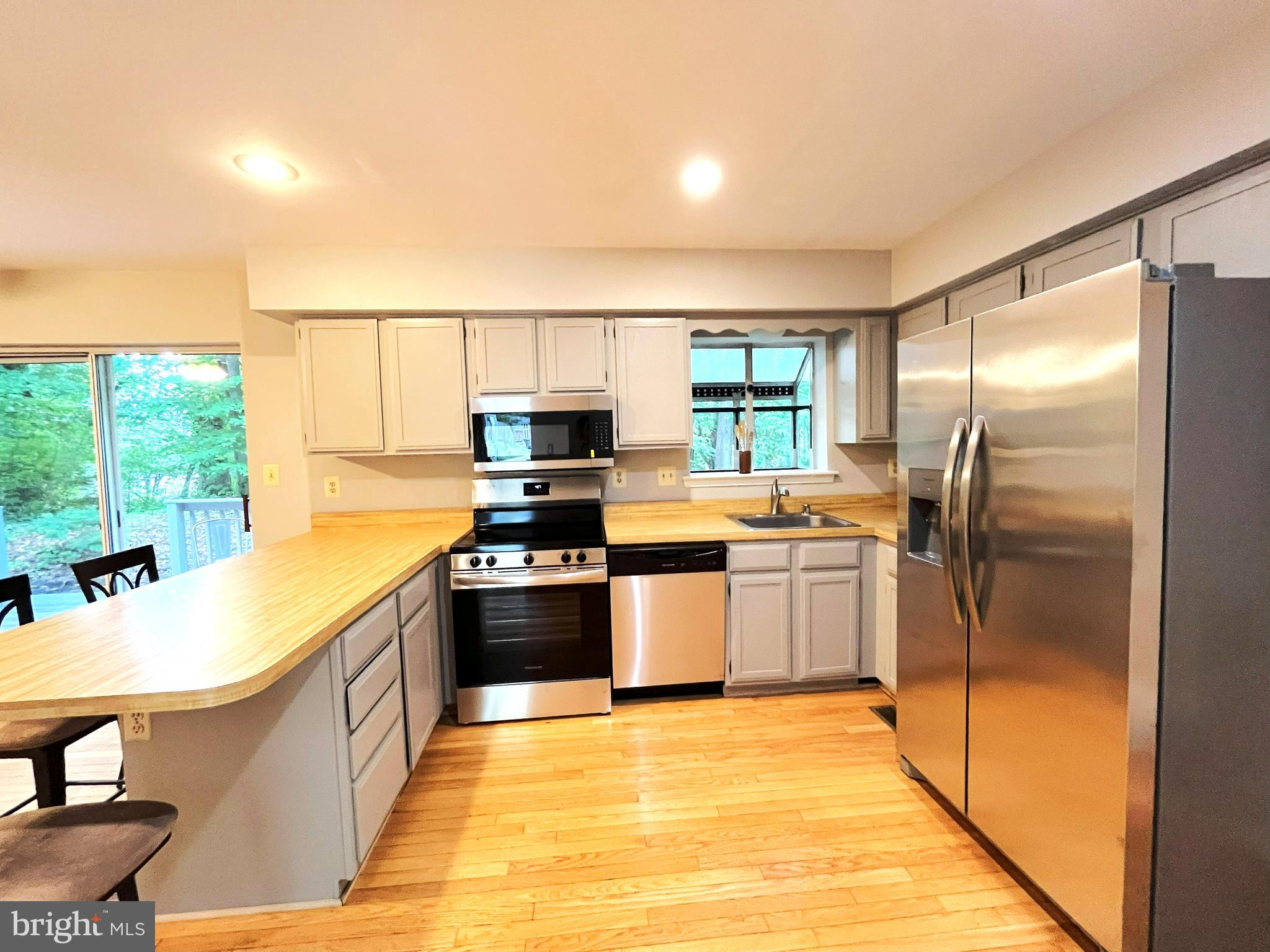 1256 CROWELL COURT