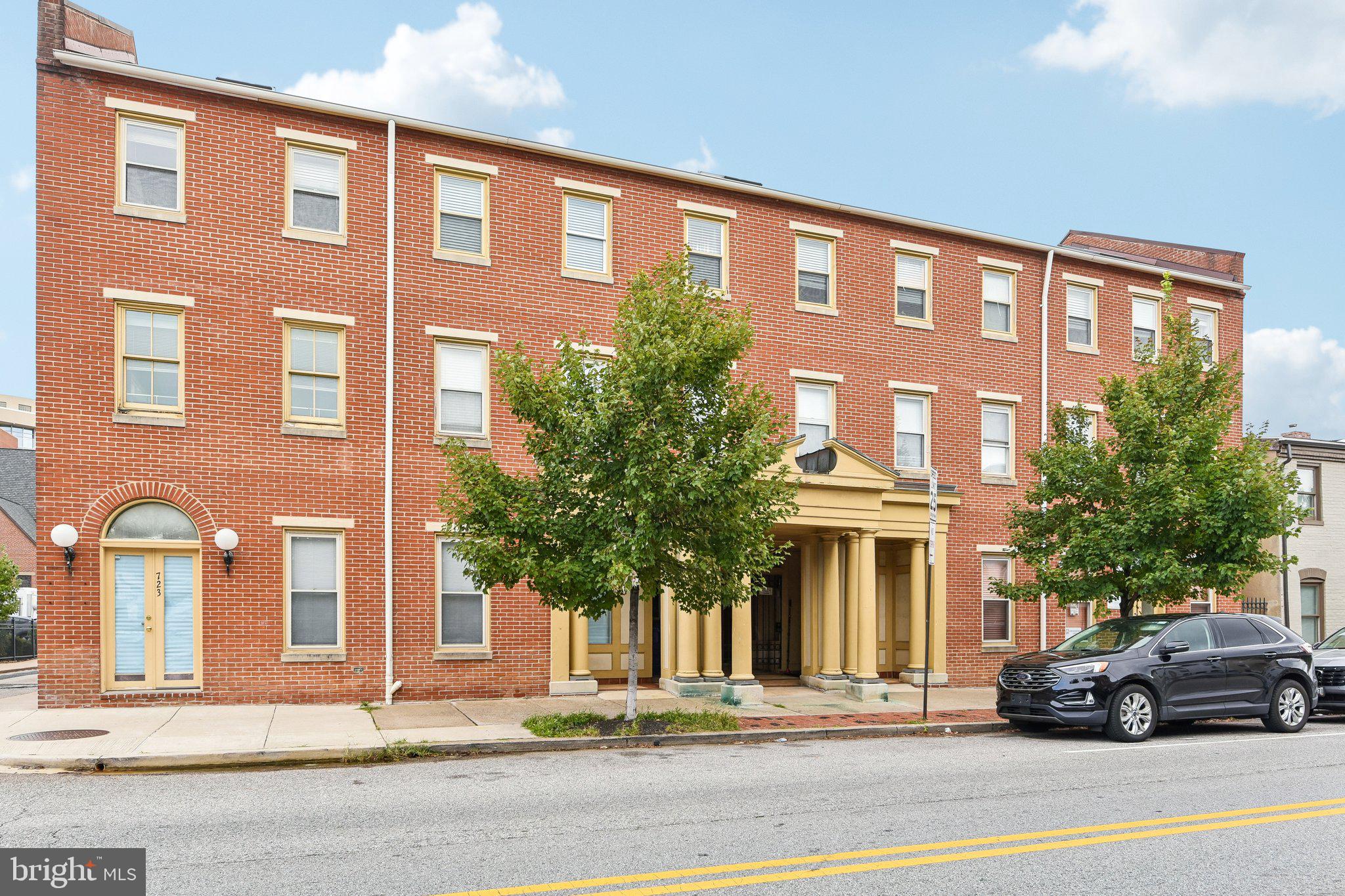723 S CHARLES STREET S 204
