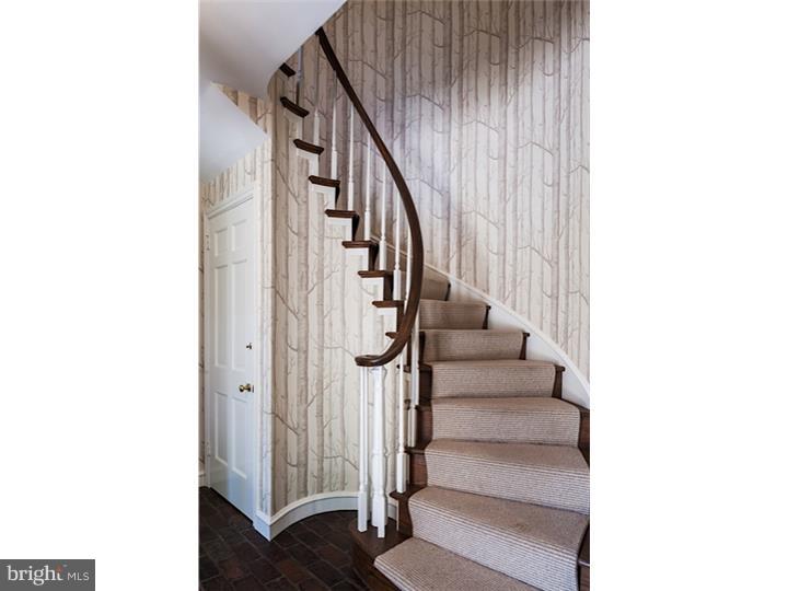 LAFAYETTE HILL - Residential