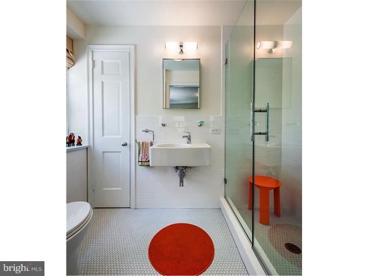 LAFAYETTE HILL - Residential