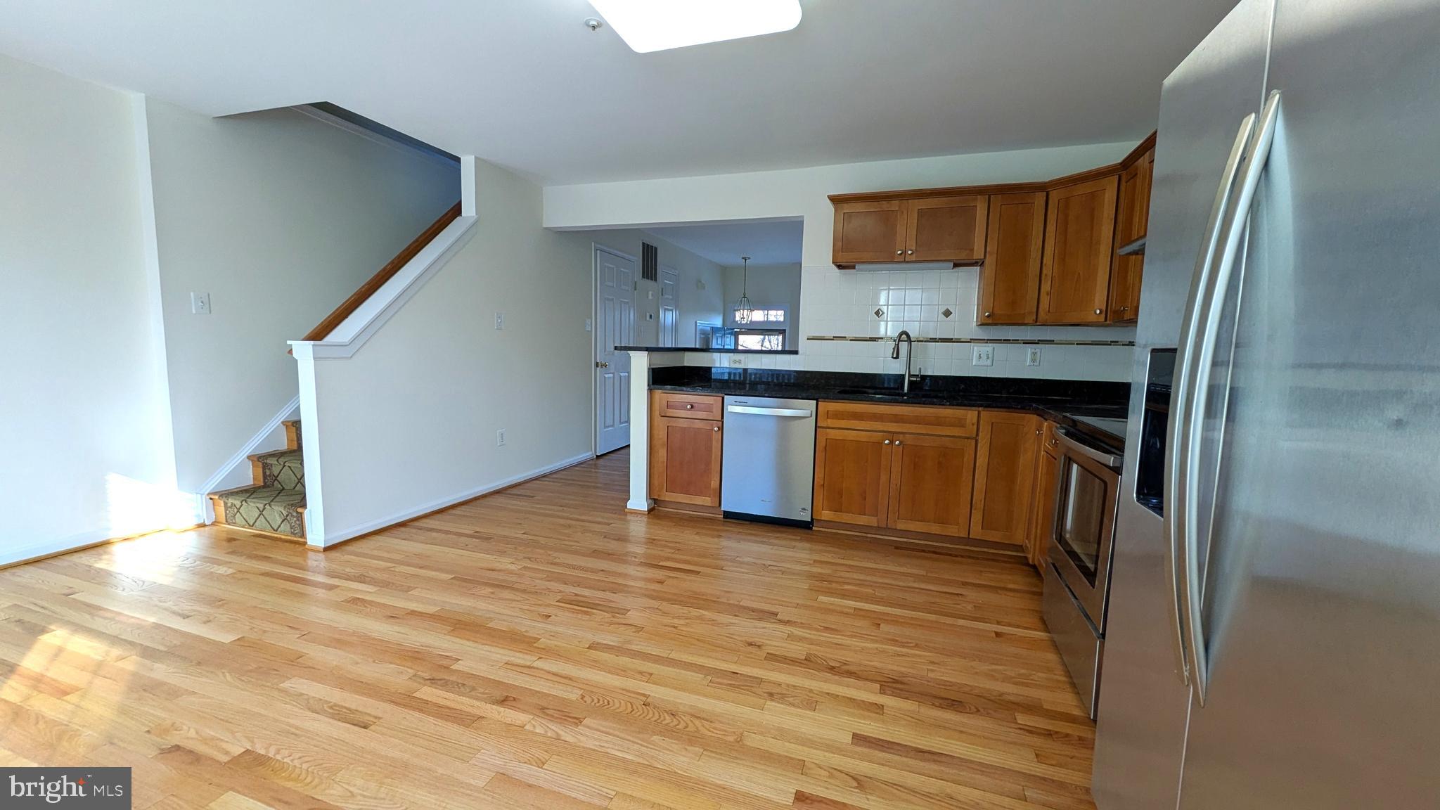 PINEY GLEN VILLAGE - Residential Lease