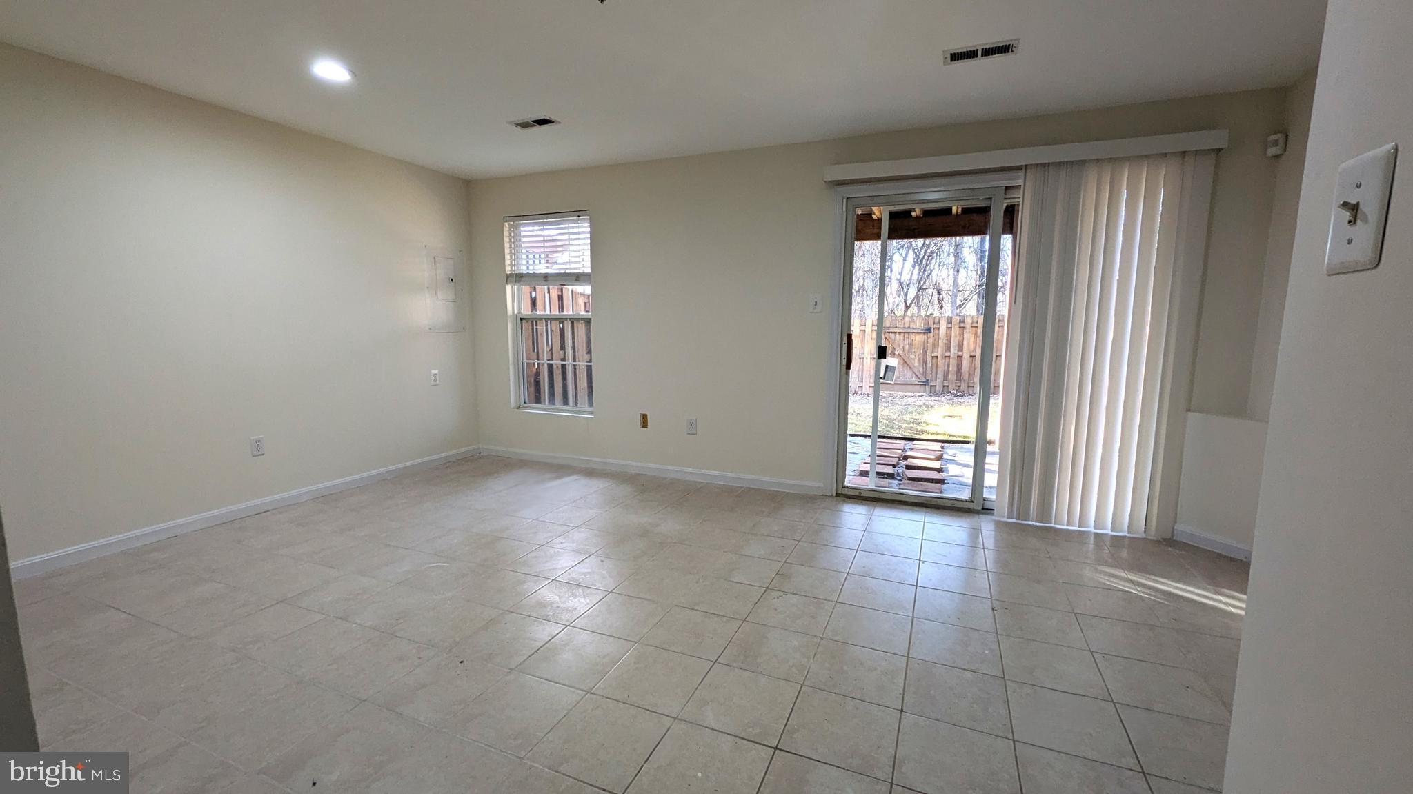 PINEY GLEN VILLAGE - Residential Lease