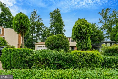 Photo of 5759 Heming Avenue, SPRINGFIELD, VA 22151 (MLS # VAFX2313010)