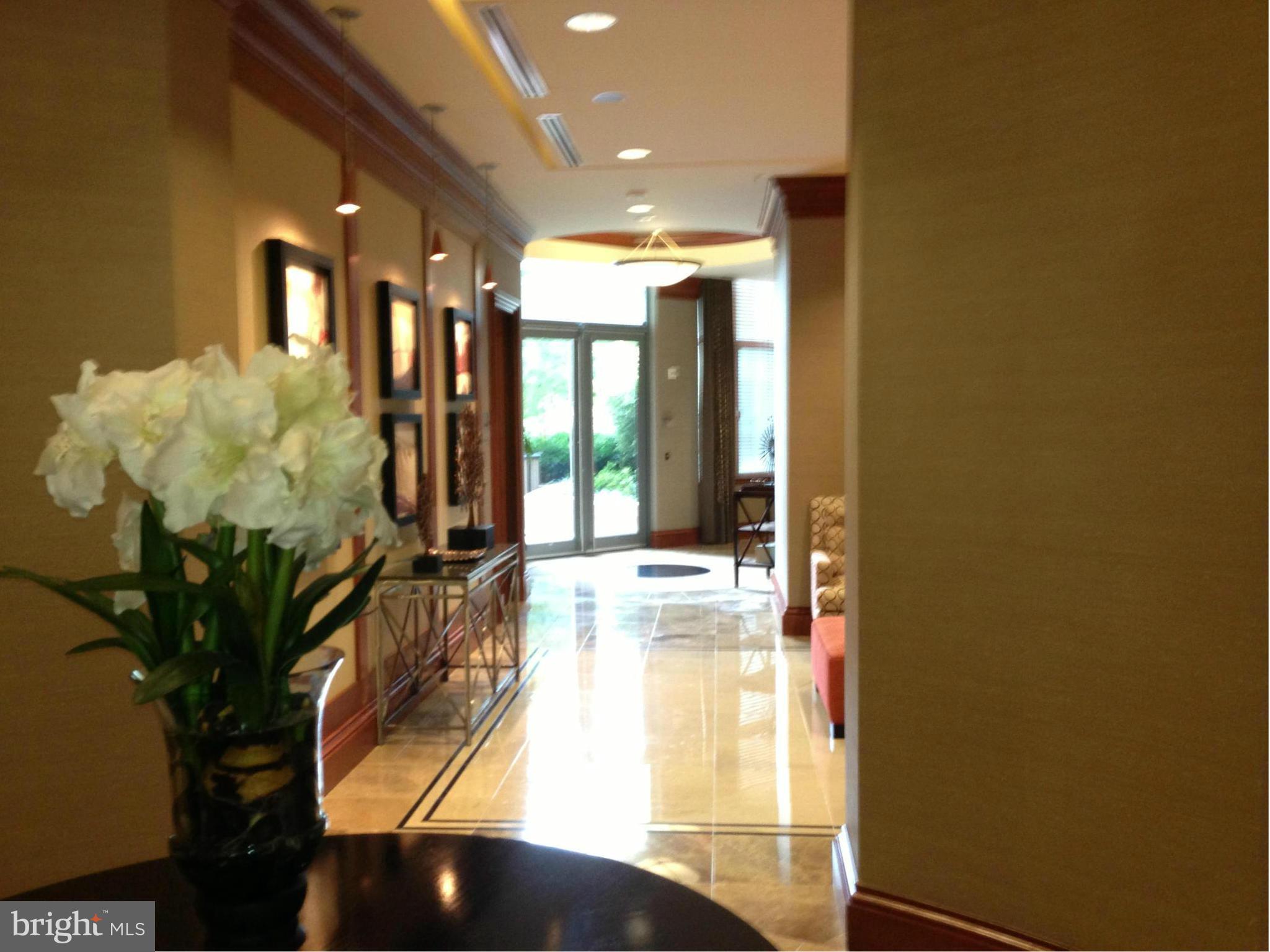 ONE PARK CREST - Residential Lease