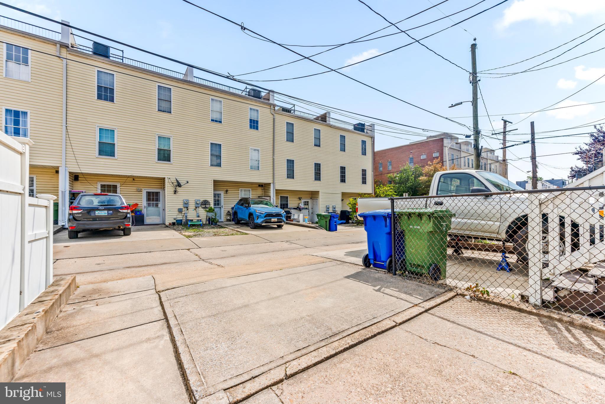 LOCUST POINT - Residential