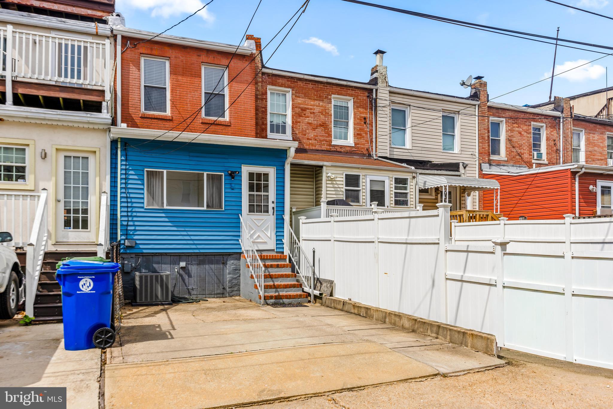 LOCUST POINT - Residential