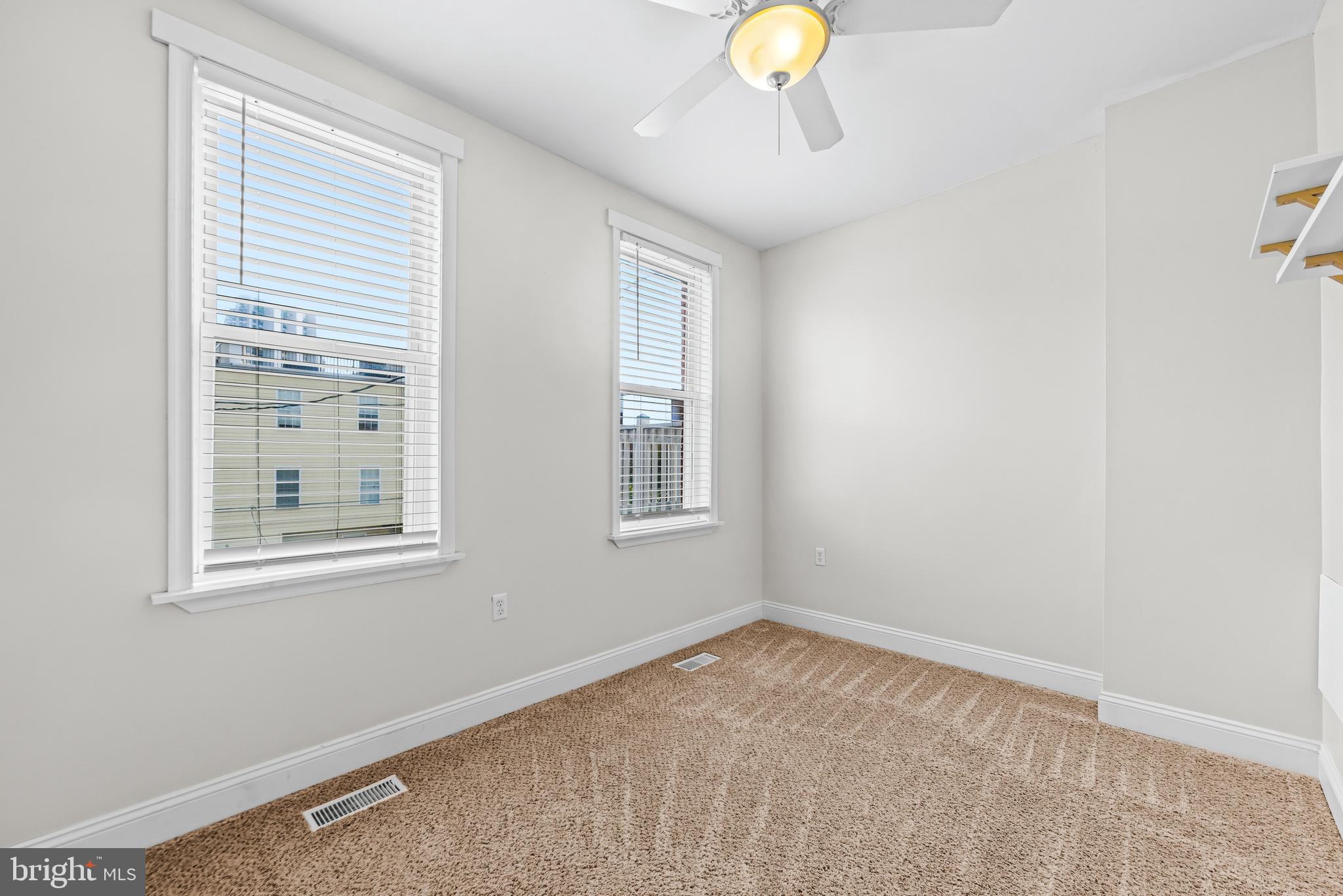 LOCUST POINT - Residential