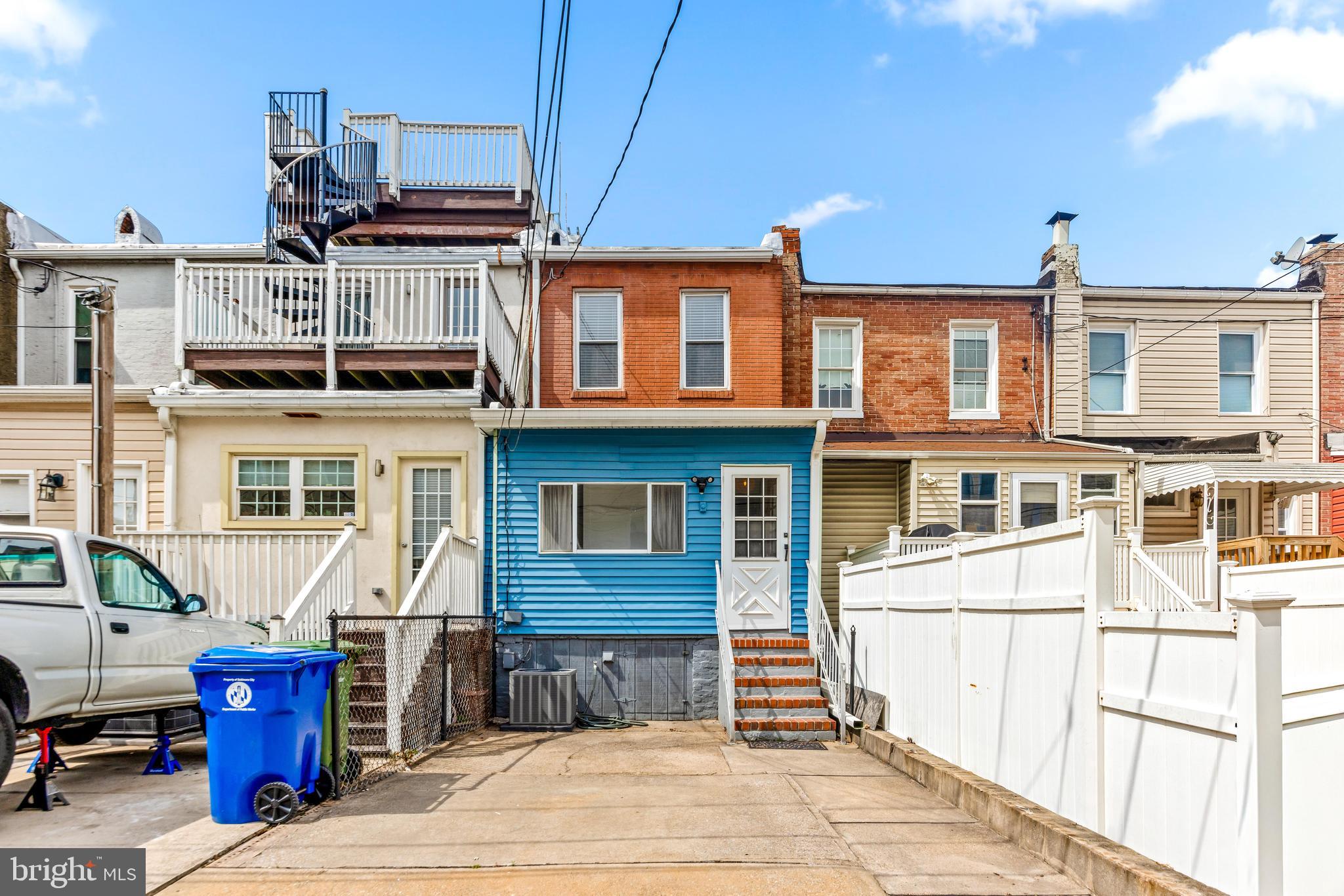 LOCUST POINT - Residential