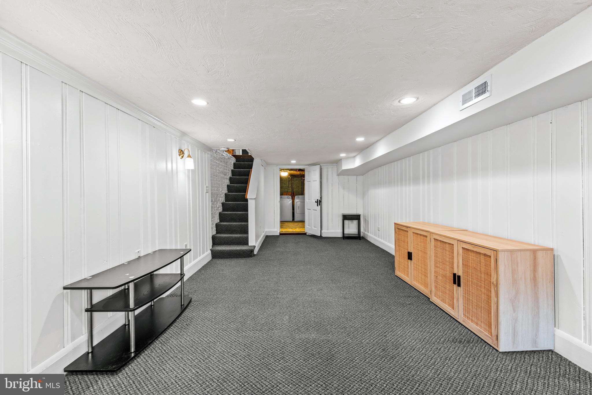 LOCUST POINT - Residential