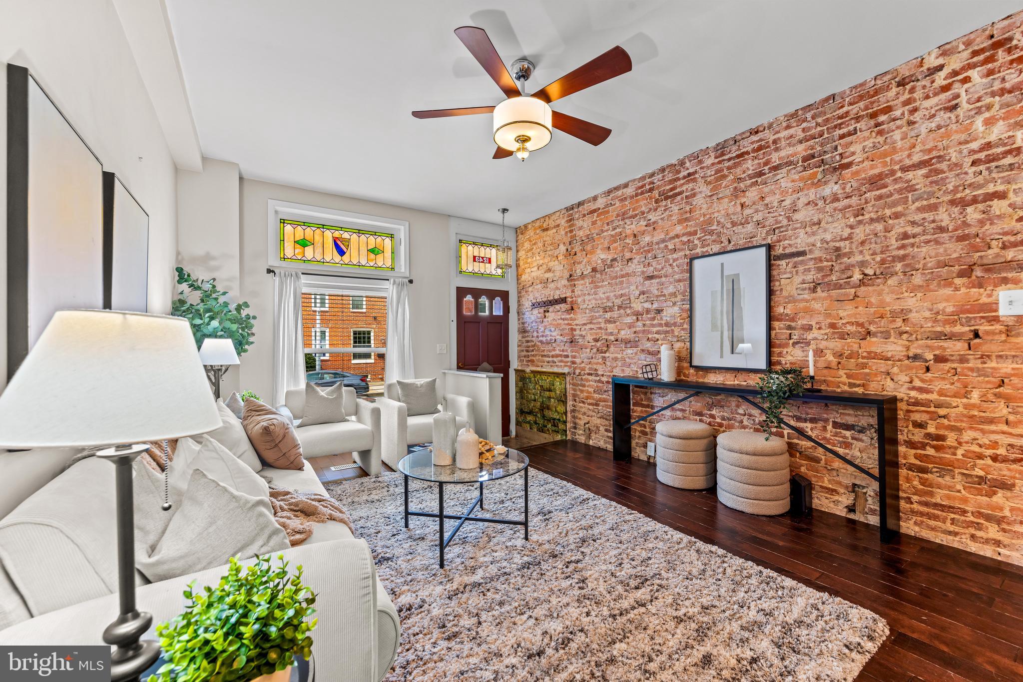 LOCUST POINT - Residential