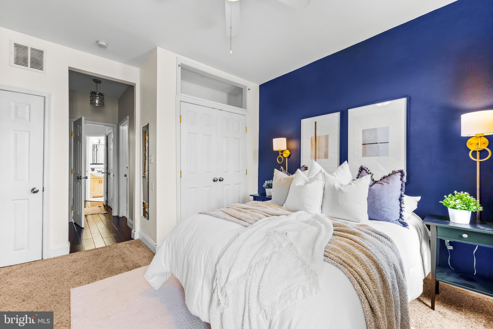 LOCUST POINT - Residential