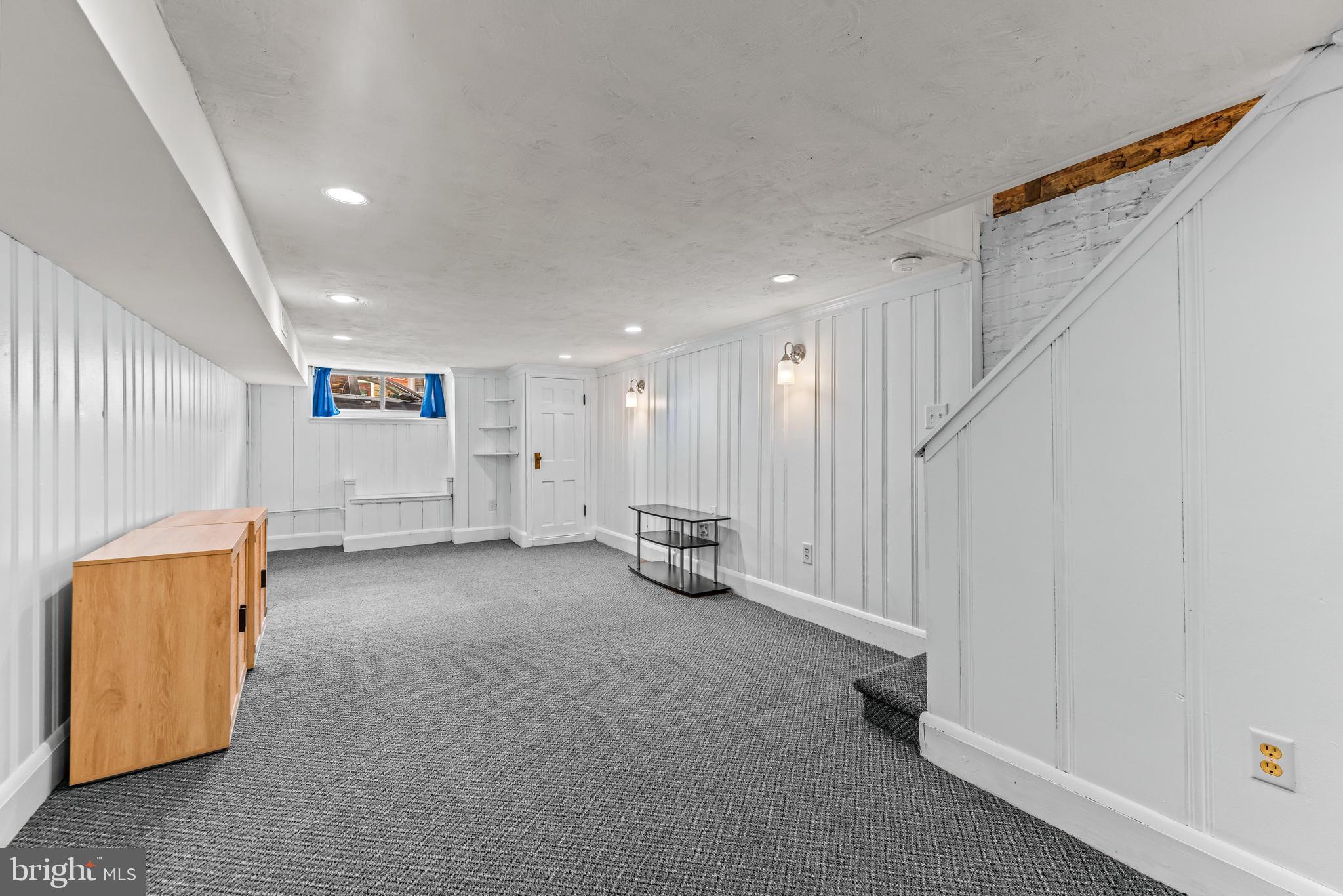 LOCUST POINT - Residential