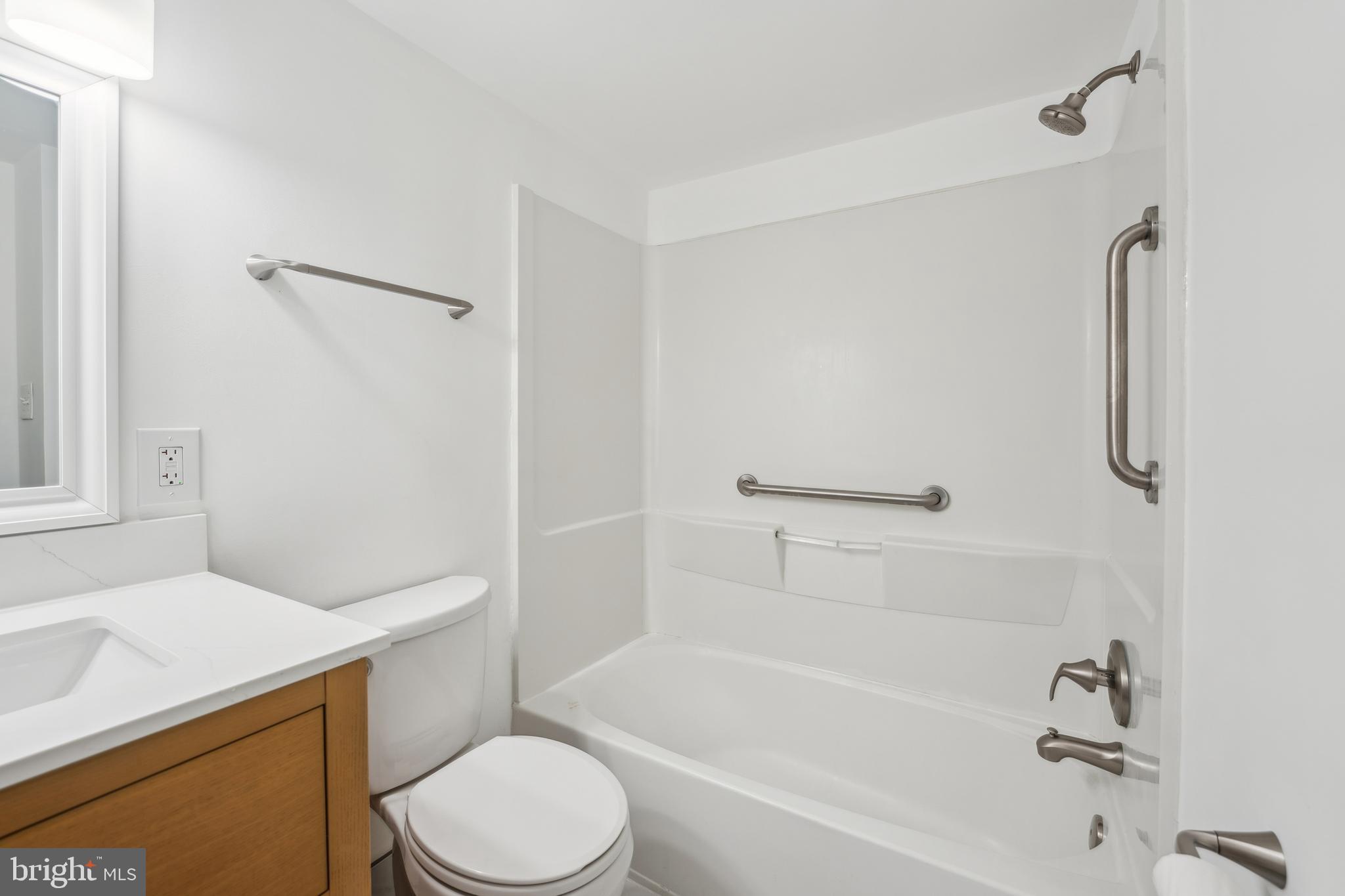 NORMANDIE ON THE LAKE II - Residential Lease