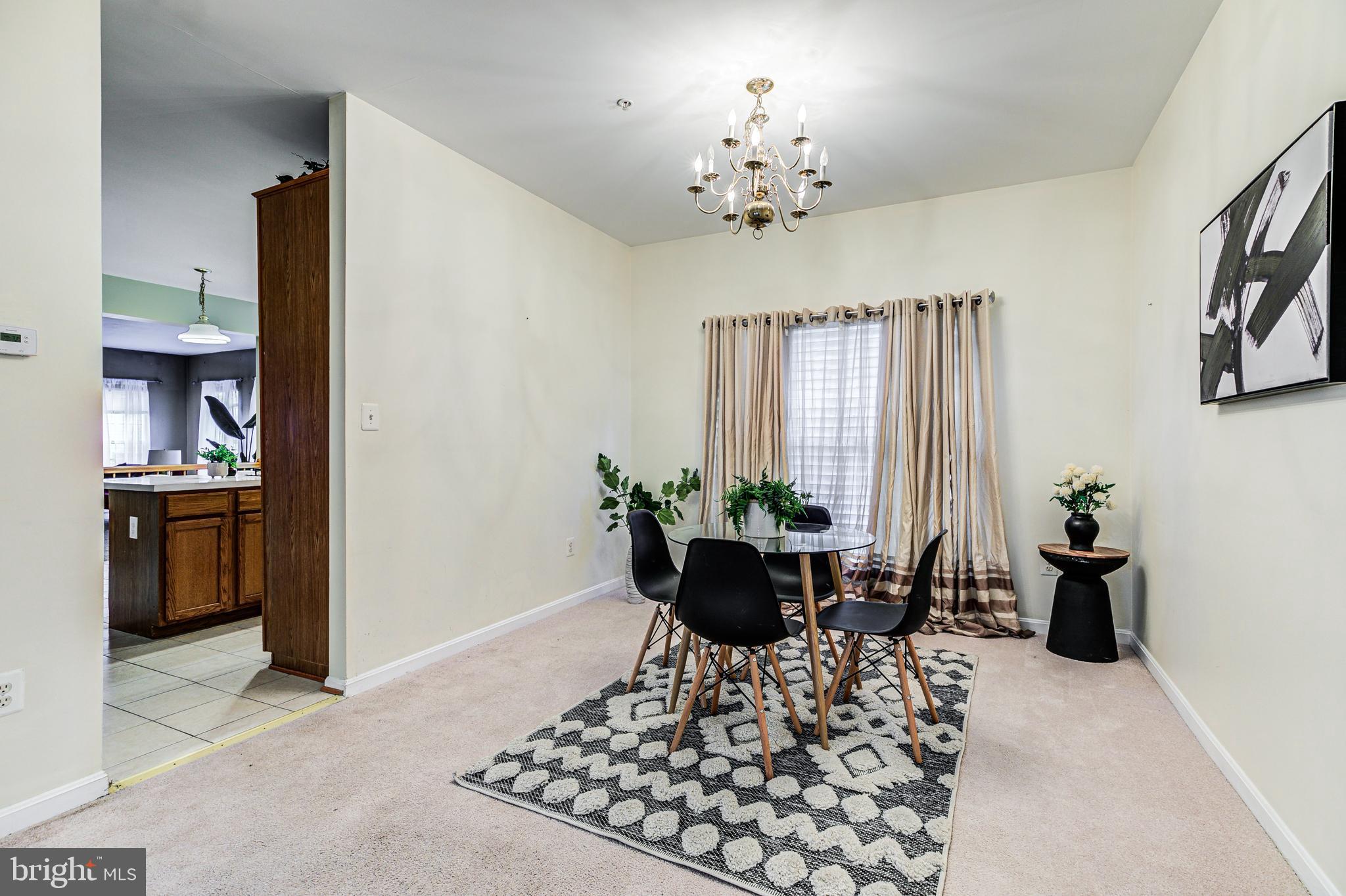 EAST HAMPTON - Residential Lease