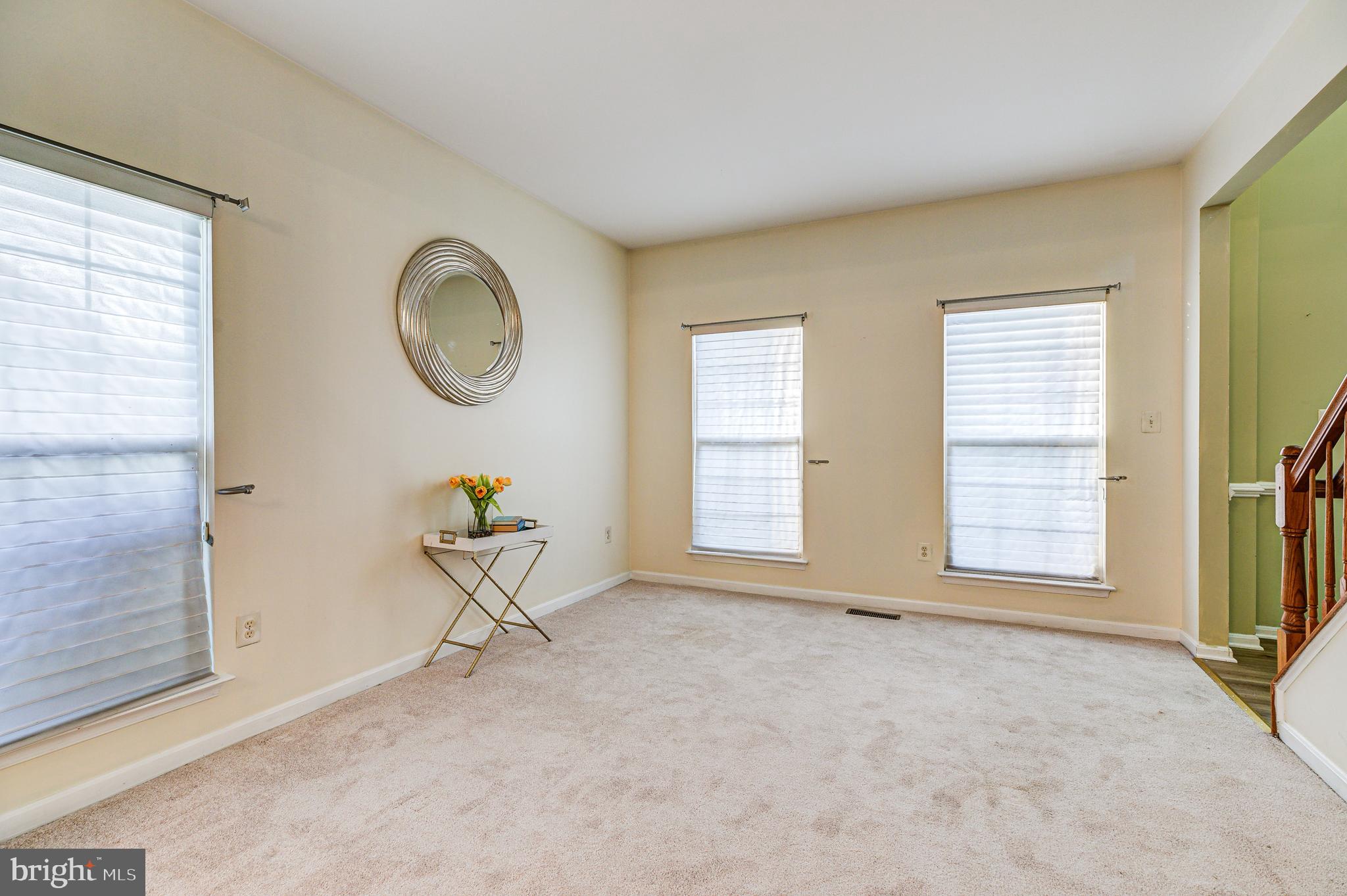 EAST HAMPTON - Residential Lease