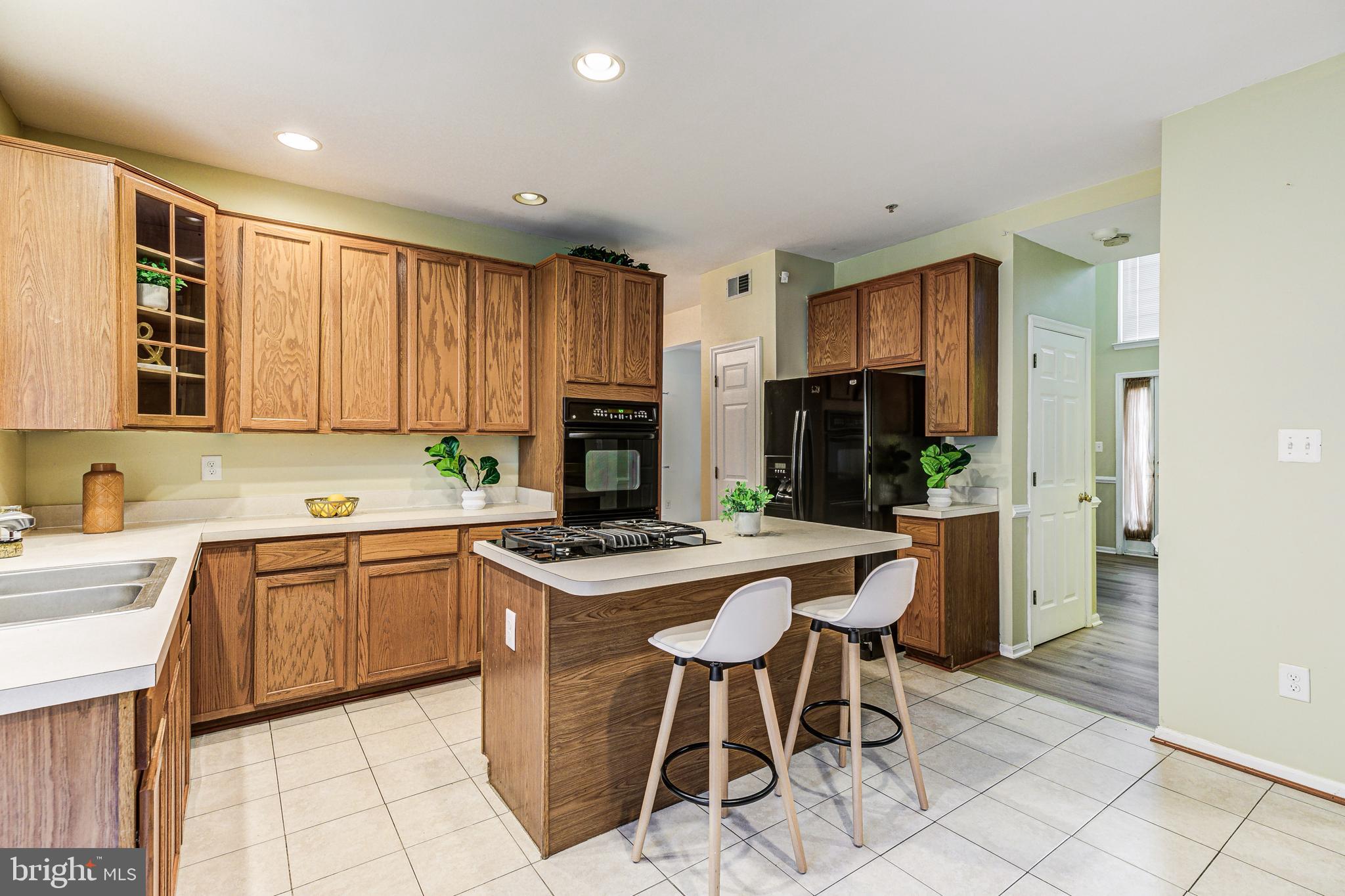 EAST HAMPTON - Residential Lease