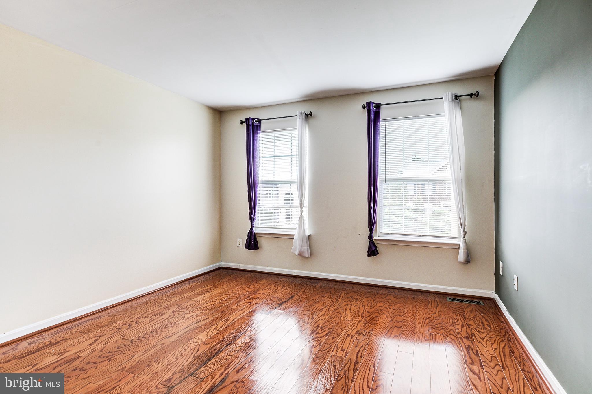 EAST HAMPTON - Residential Lease