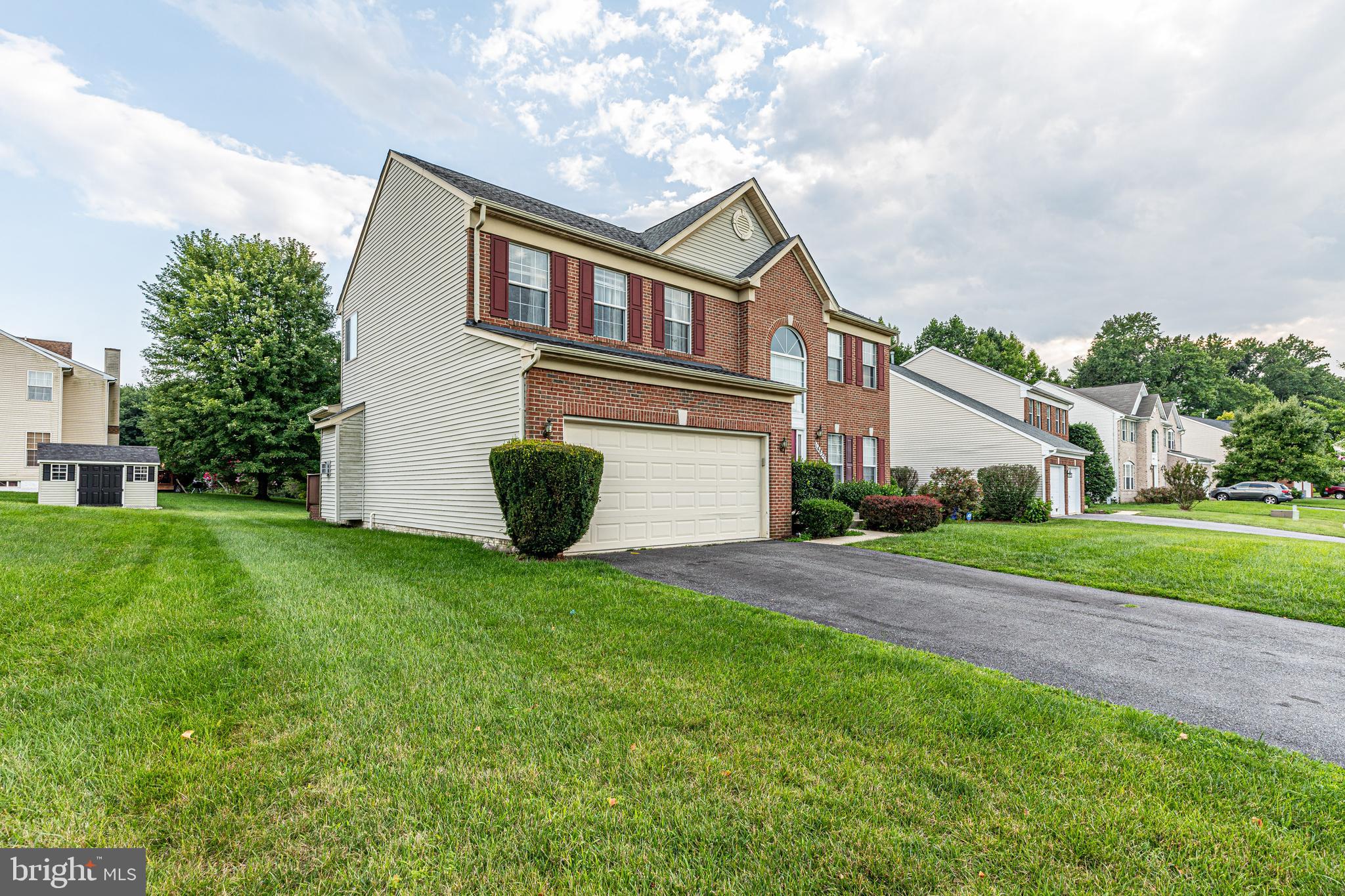 EAST HAMPTON - Residential Lease