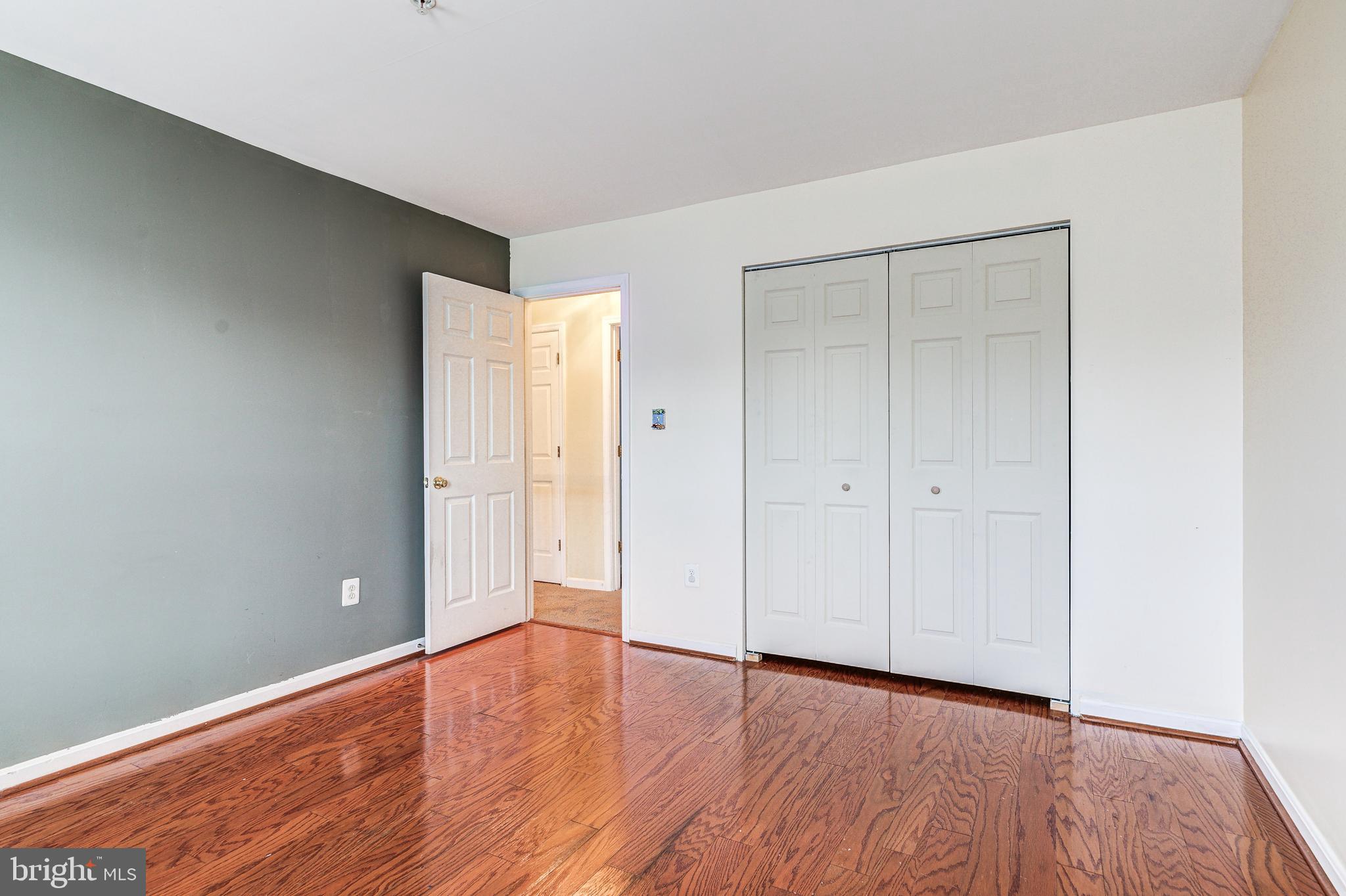 EAST HAMPTON - Residential Lease