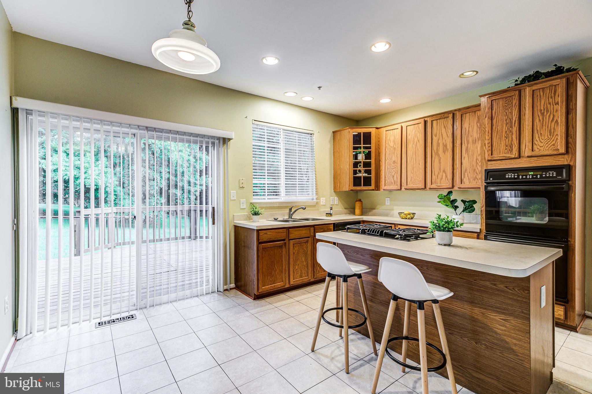 EAST HAMPTON - Residential Lease