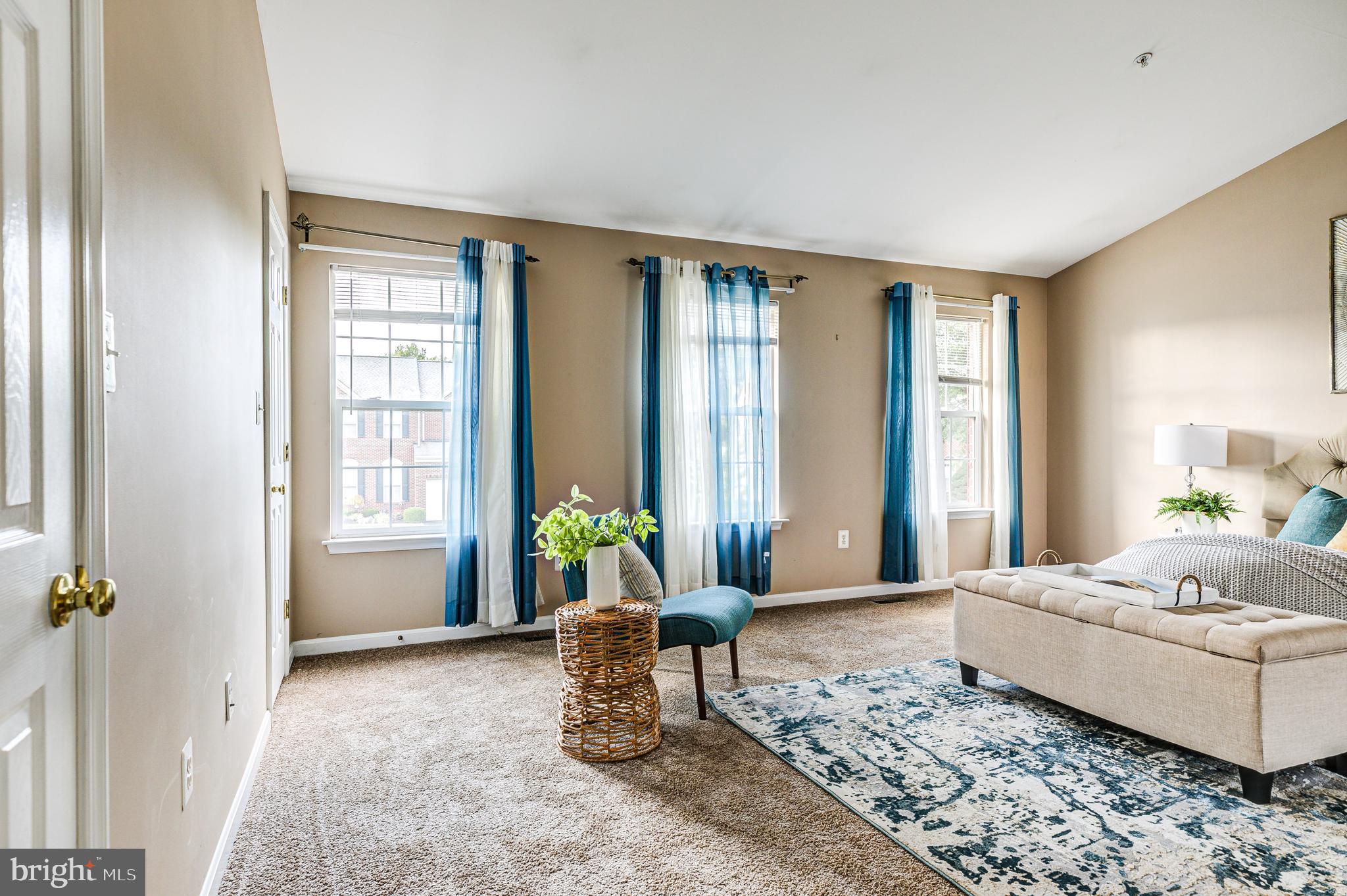 EAST HAMPTON - Residential Lease