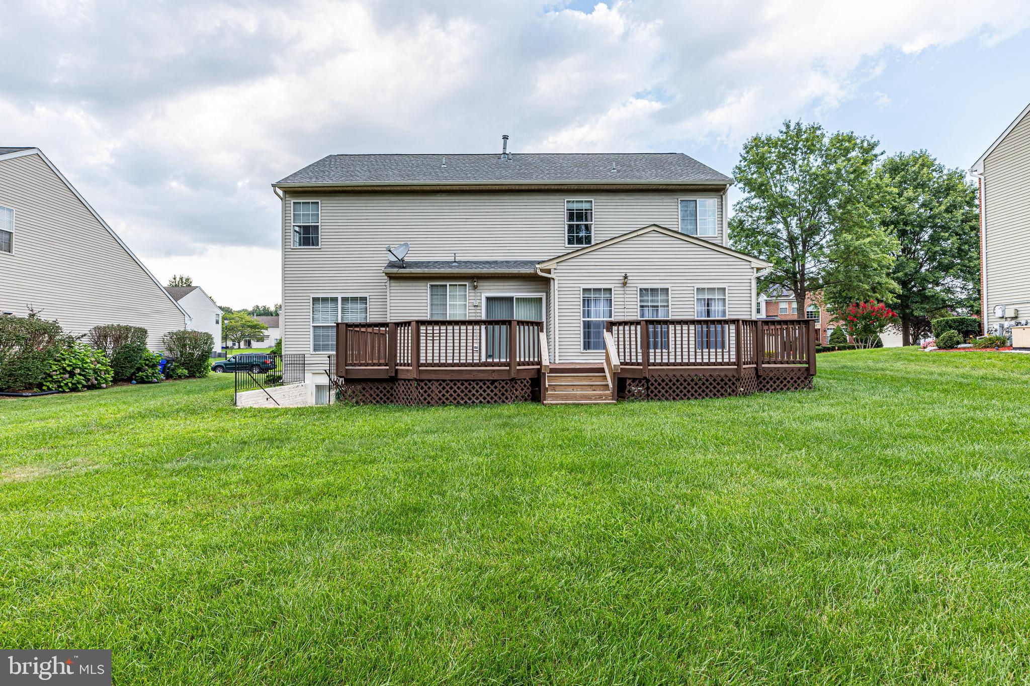 EAST HAMPTON - Residential Lease