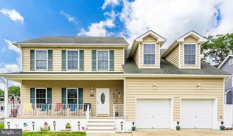 352 Halliard Avenue, Beachwood, NJ MLS: NJOC2036394