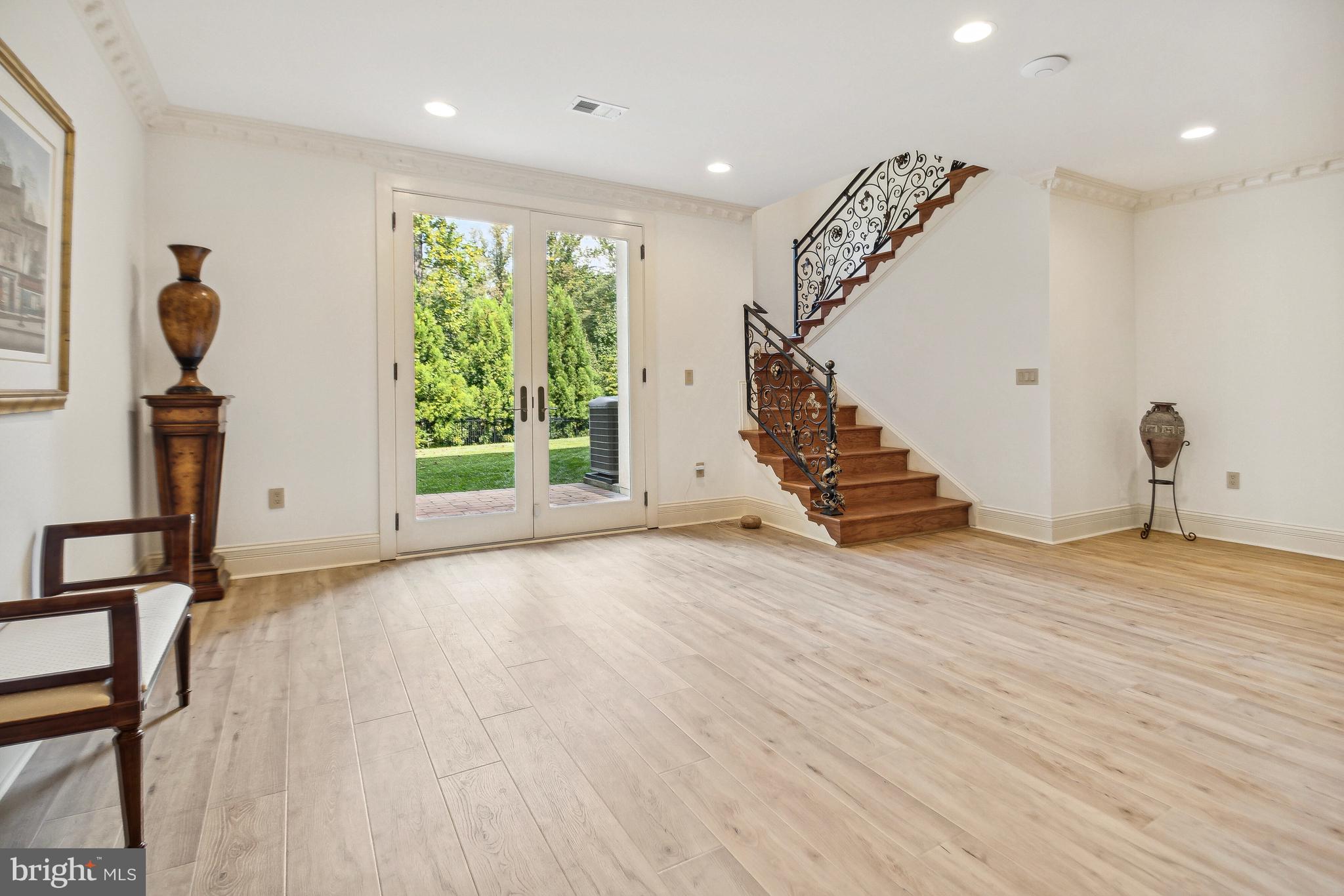 ELMWOOD ESTATES - Residential