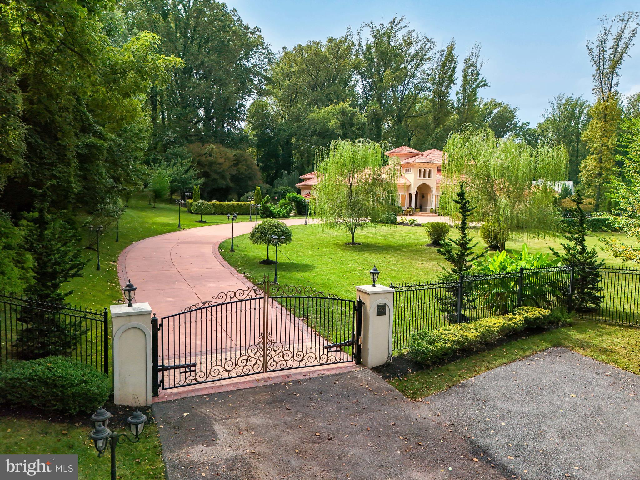 ELMWOOD ESTATES - Residential