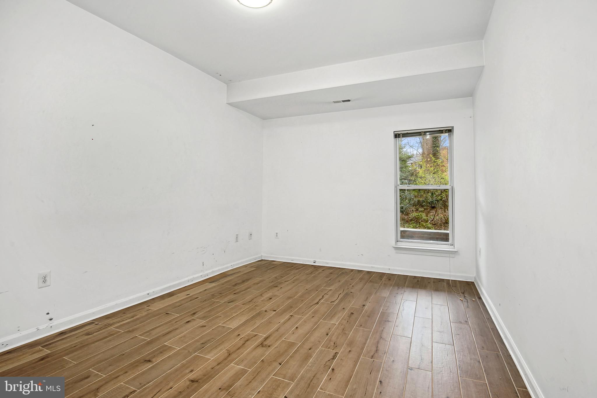 NUTLEY LEE HIGHWAY - Residential Lease