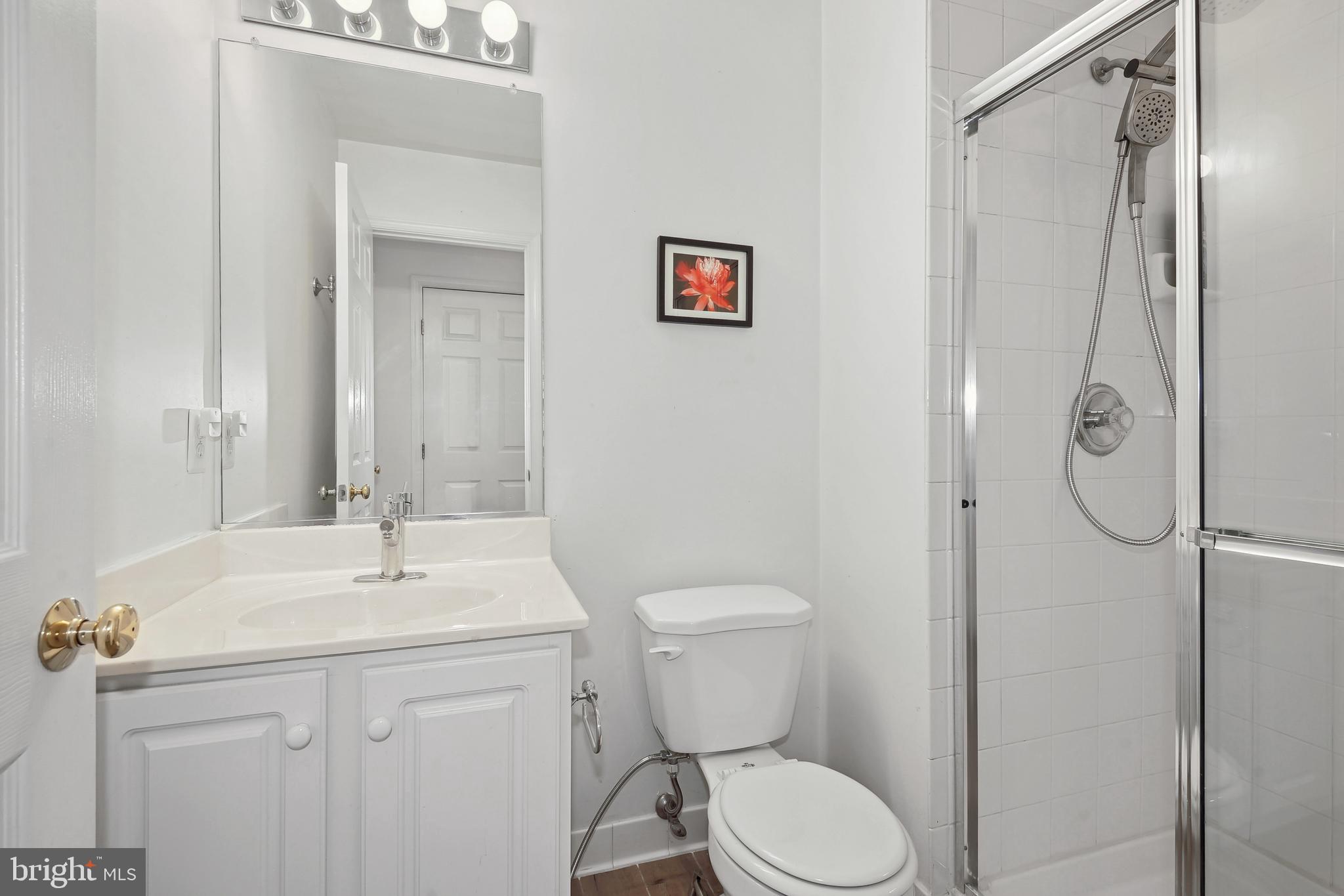 NUTLEY LEE HIGHWAY - Residential Lease