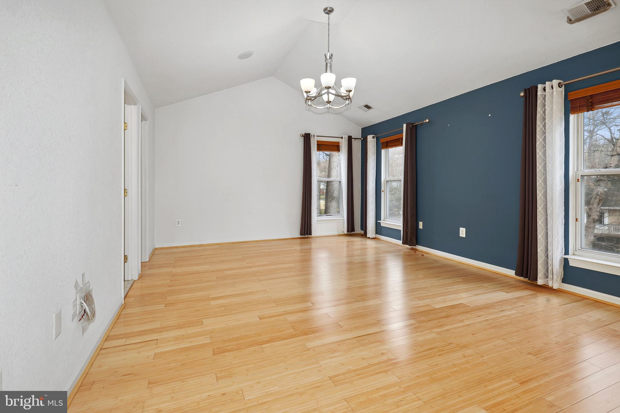 NUTLEY LEE HIGHWAY - Residential Lease