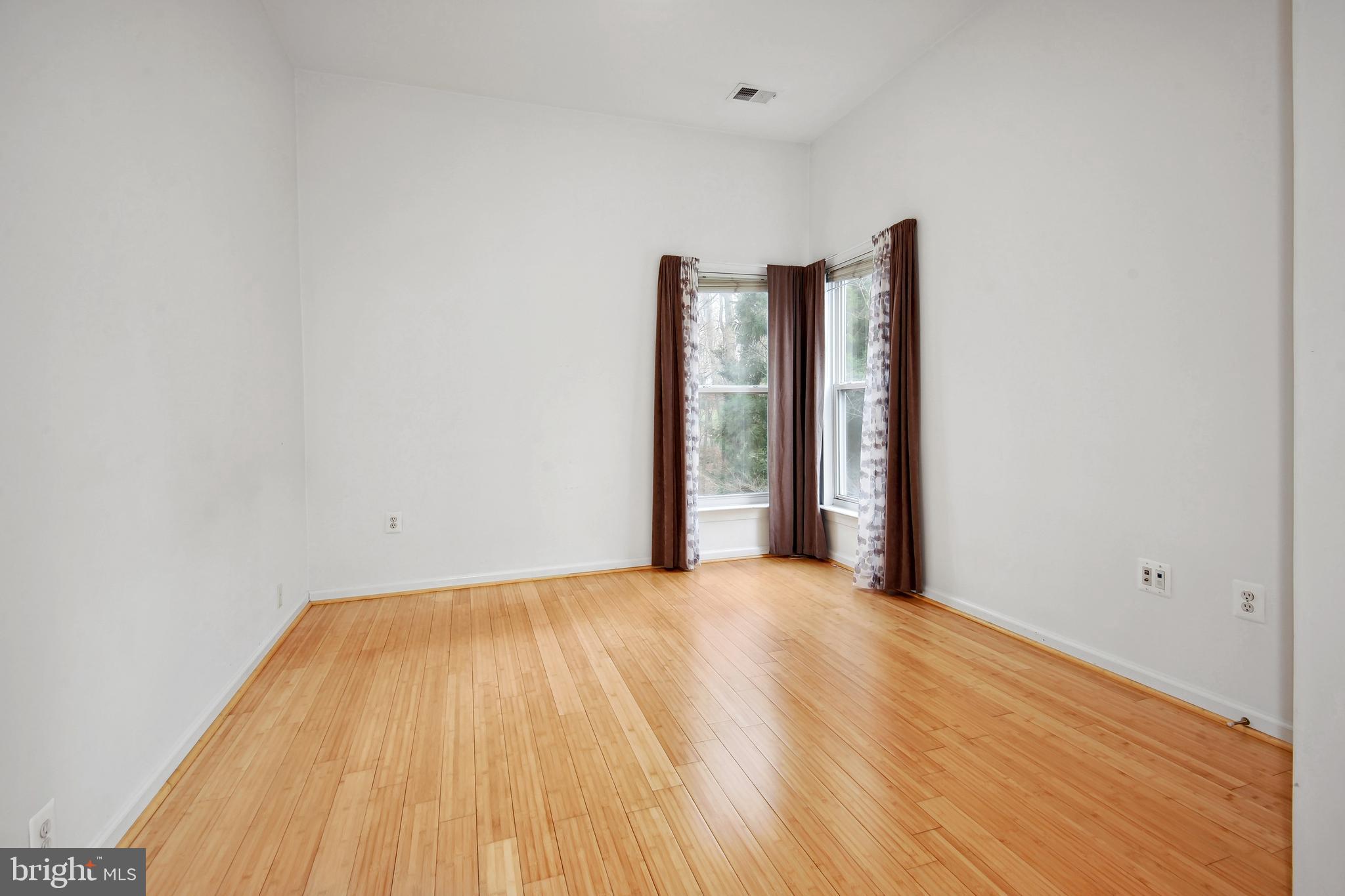 NUTLEY LEE HIGHWAY - Residential Lease