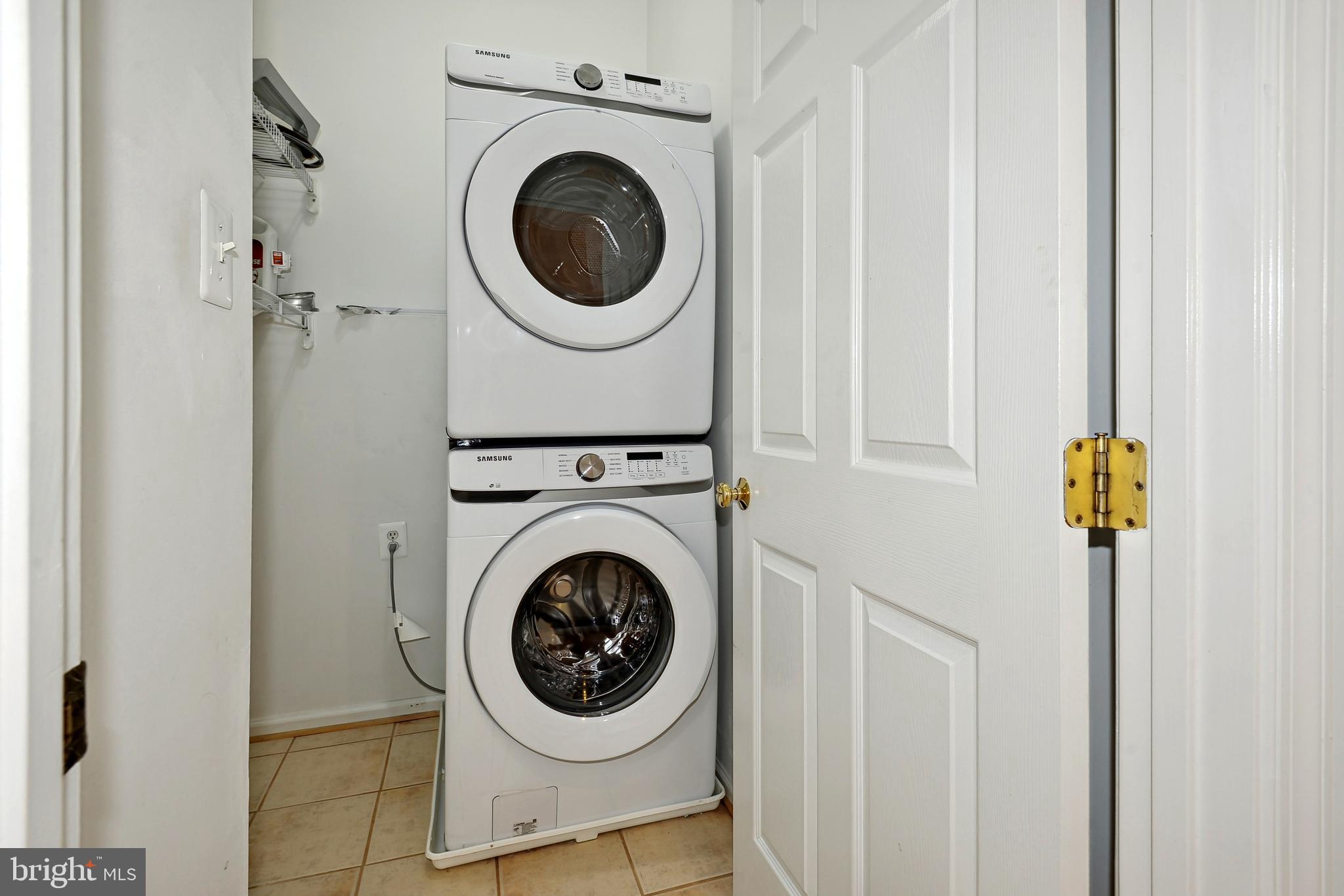 NUTLEY LEE HIGHWAY - Residential Lease