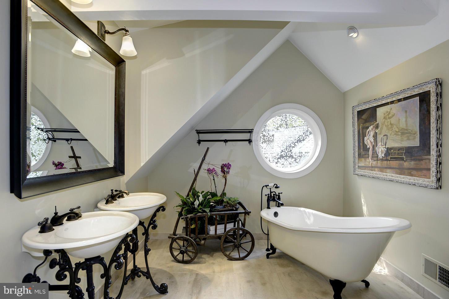 GARRETT PARK - Residential