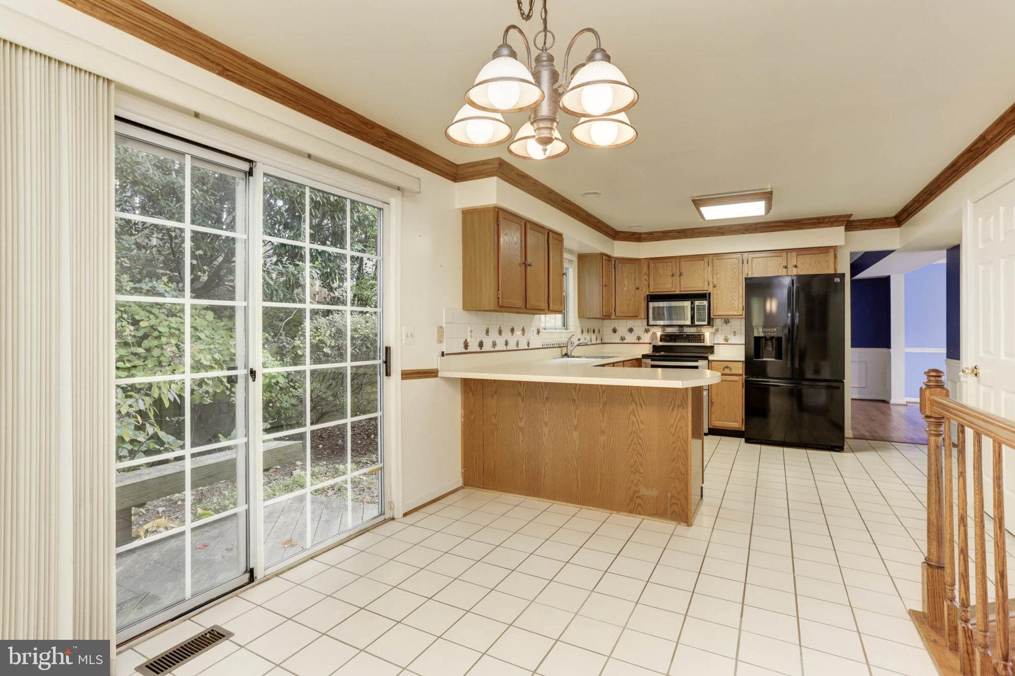 WARREN MANOR - Residential