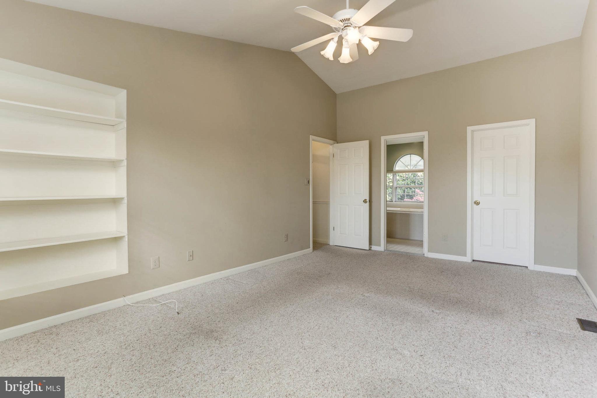 WARREN MANOR - Residential