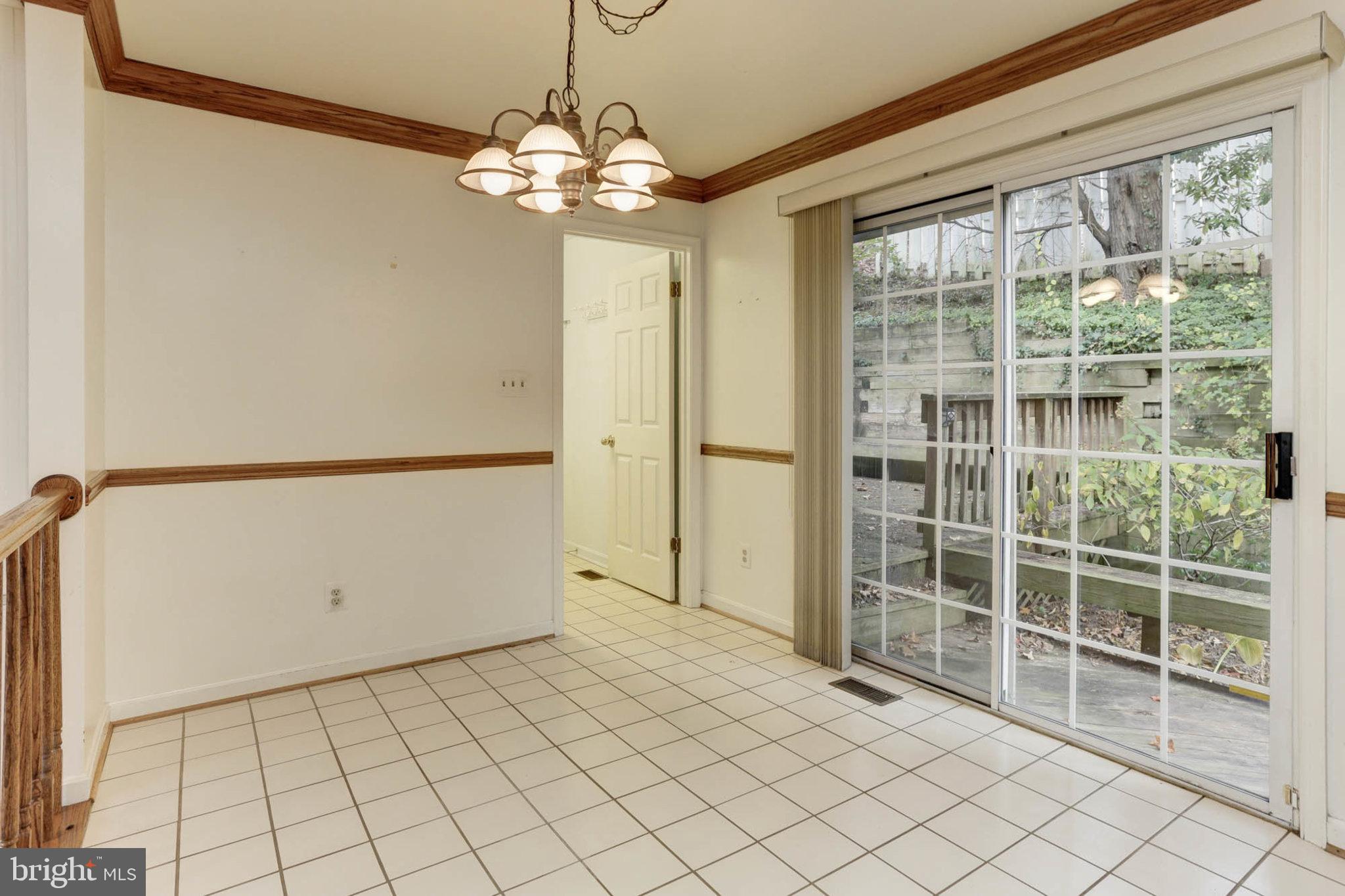 WARREN MANOR - Residential